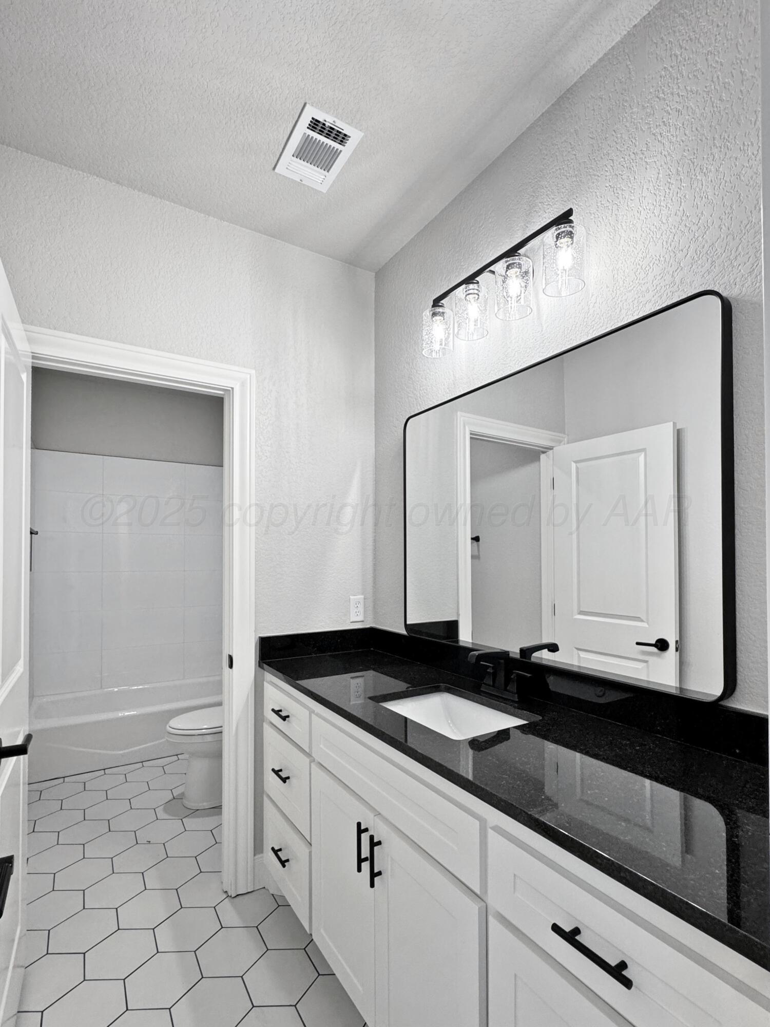 9950 Pinesap Lane Property Photo 17