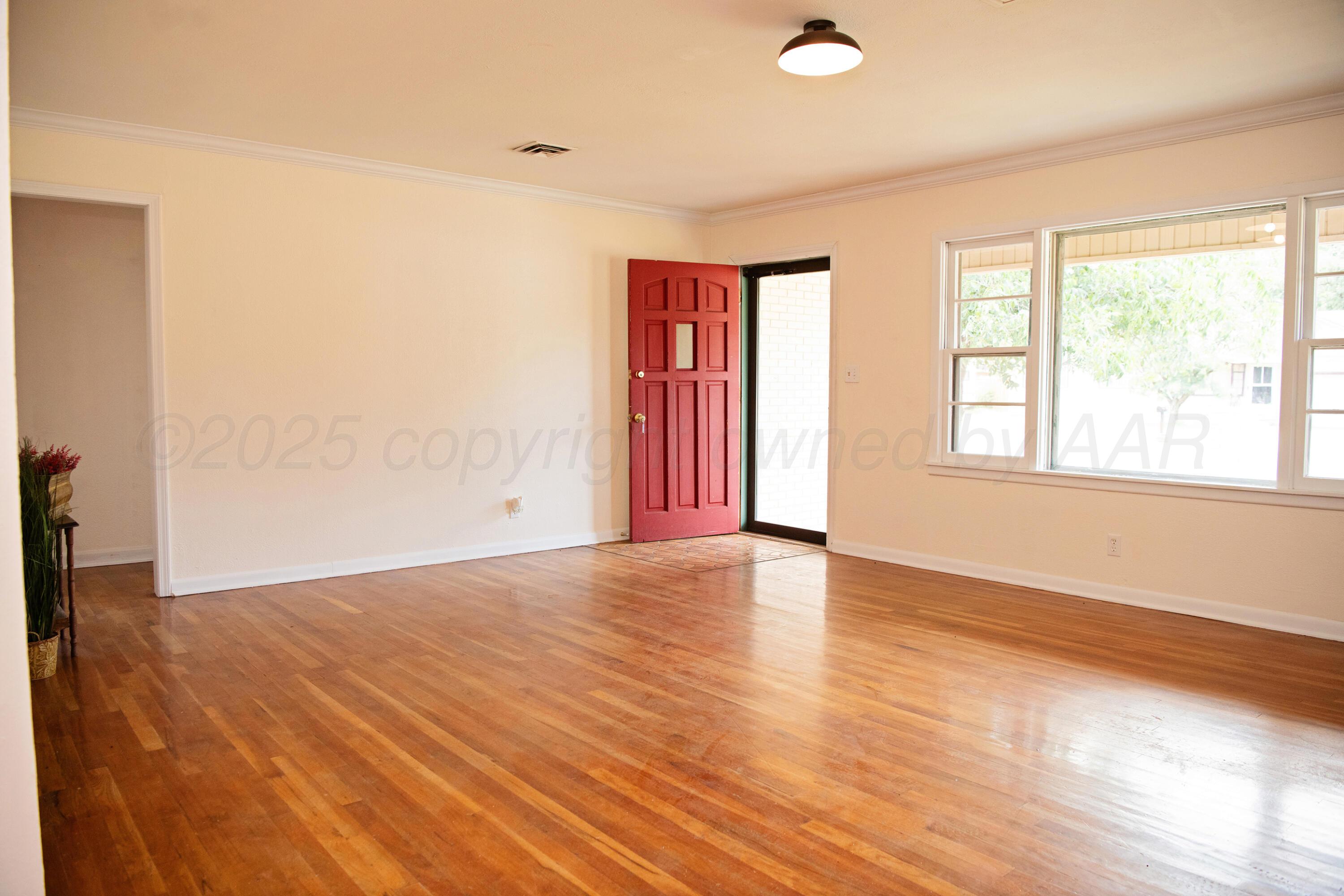 106 Beach Street Property Photo 4