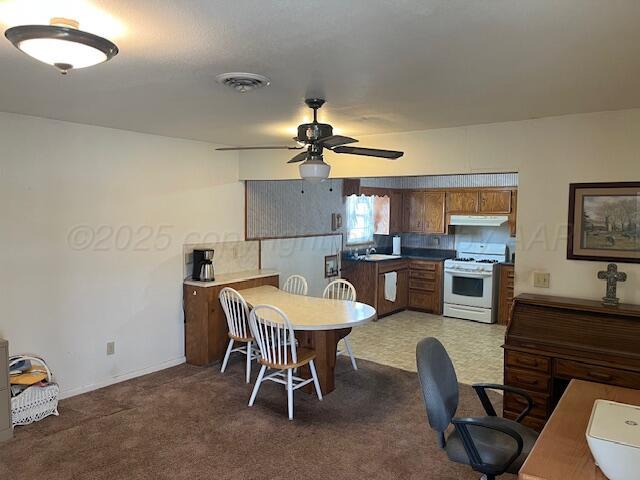3811 Lakeview Road Property Photo 3