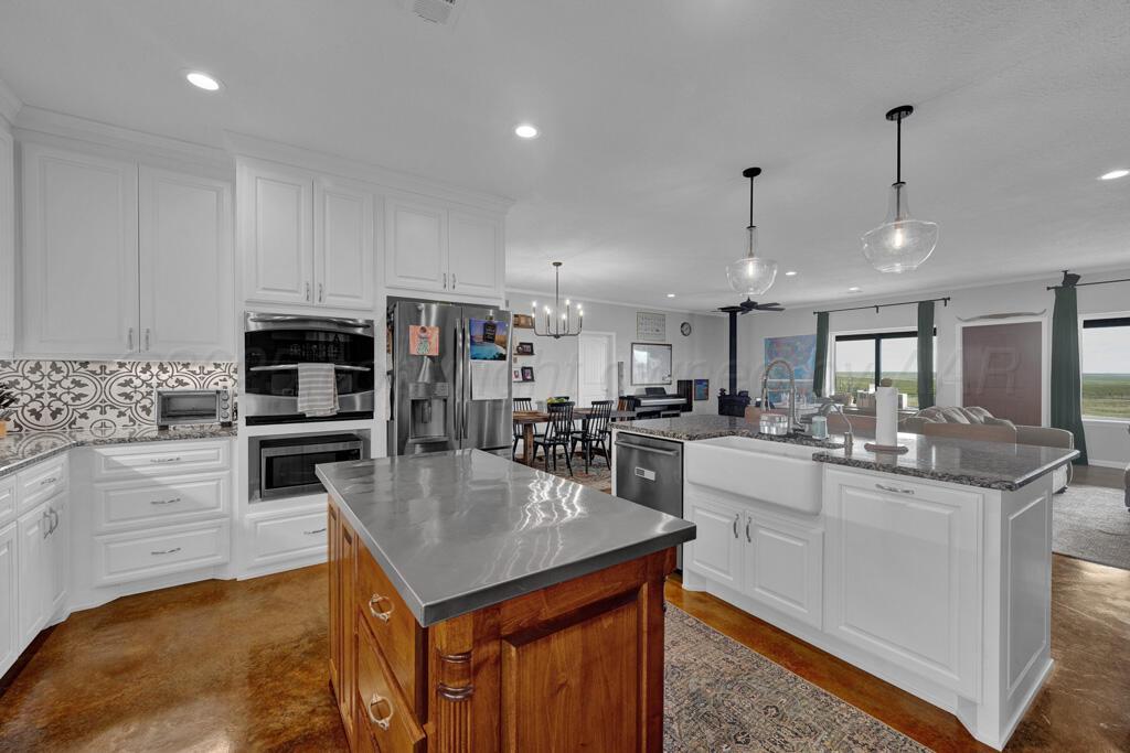 5355 Fm809 Property Photo 6