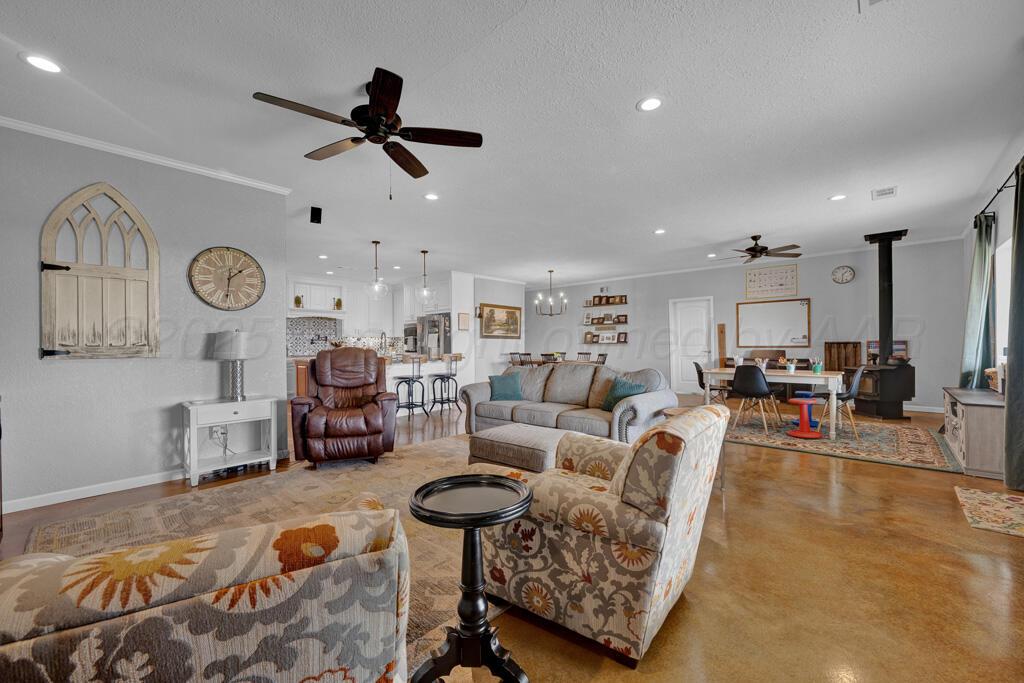 5355 Fm809 Property Photo 12