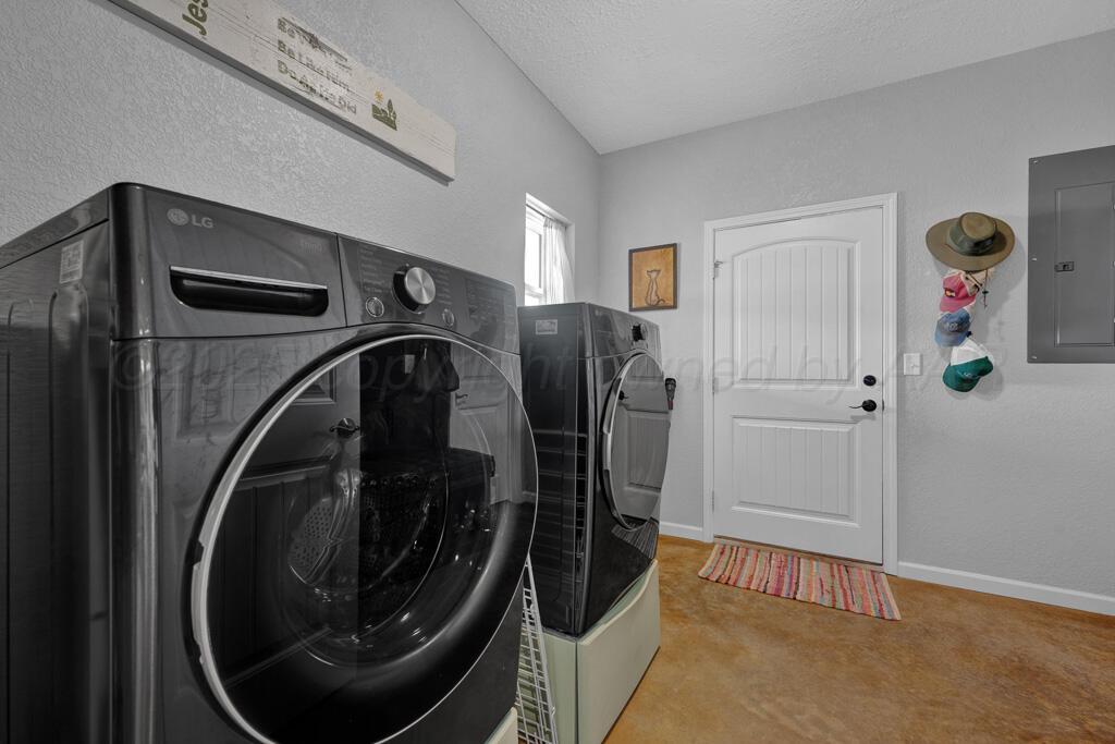 5355 Fm809 Property Photo 34