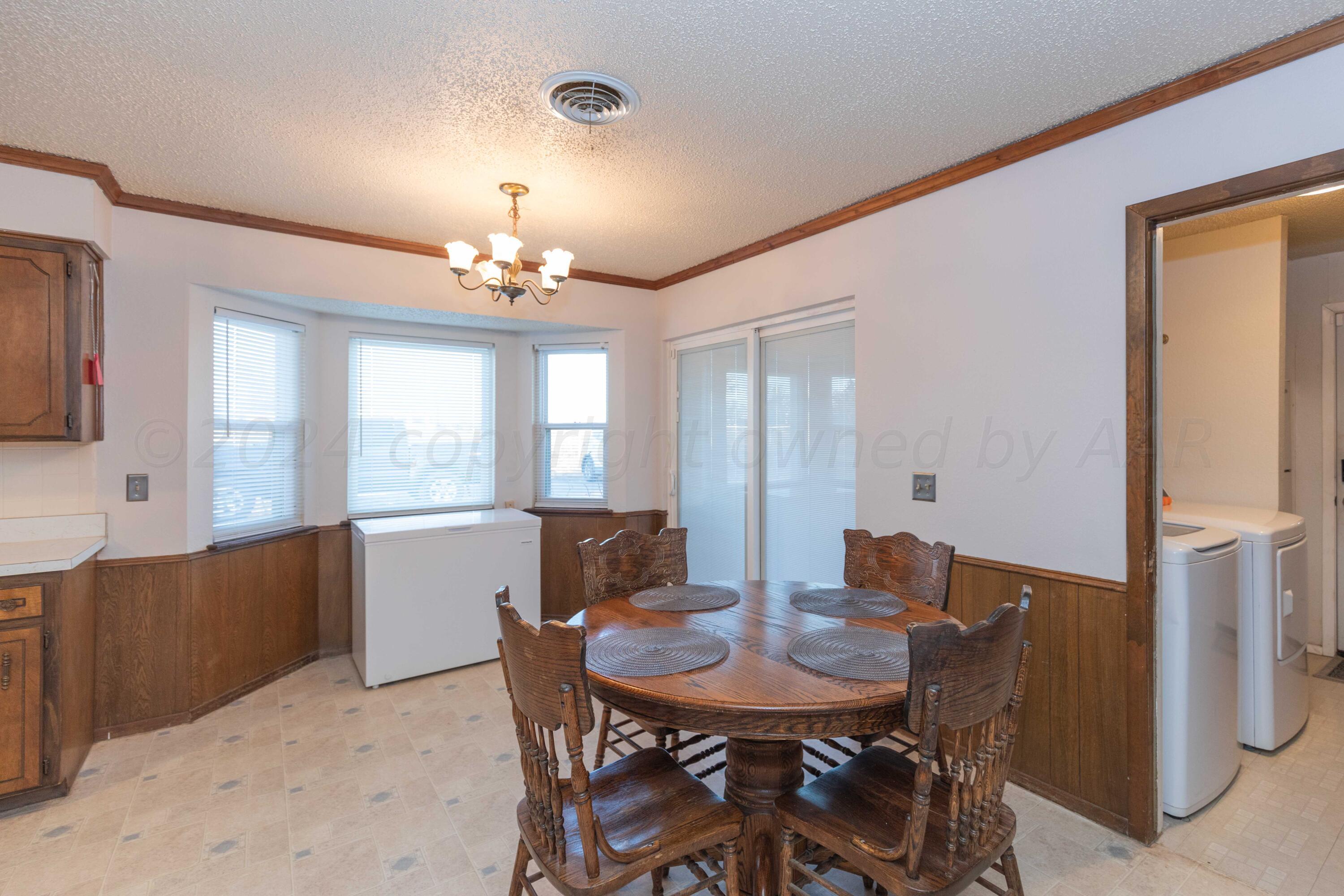118 W Valencia Drive Property Photo 19