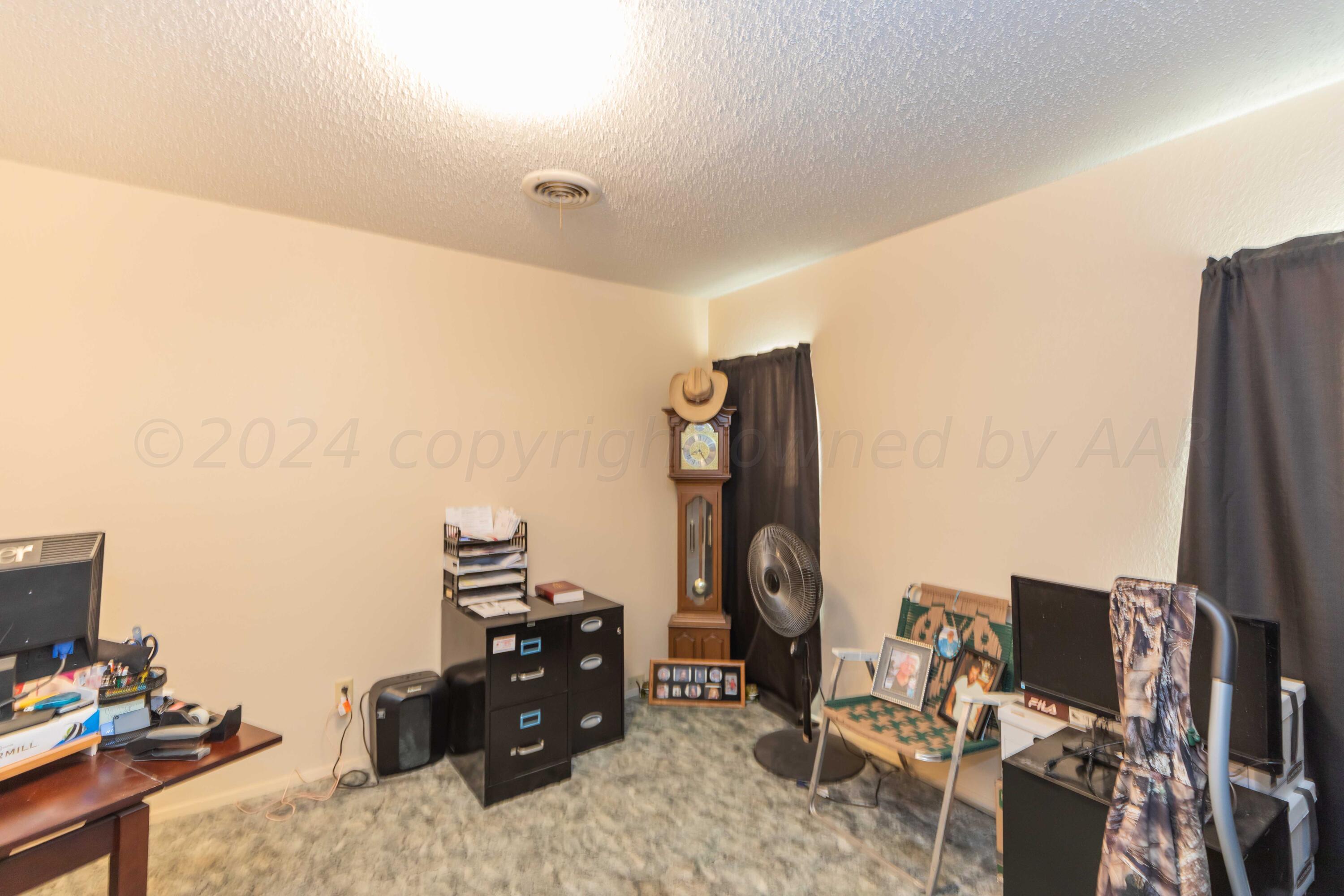 118 W Valencia Drive Property Photo 22