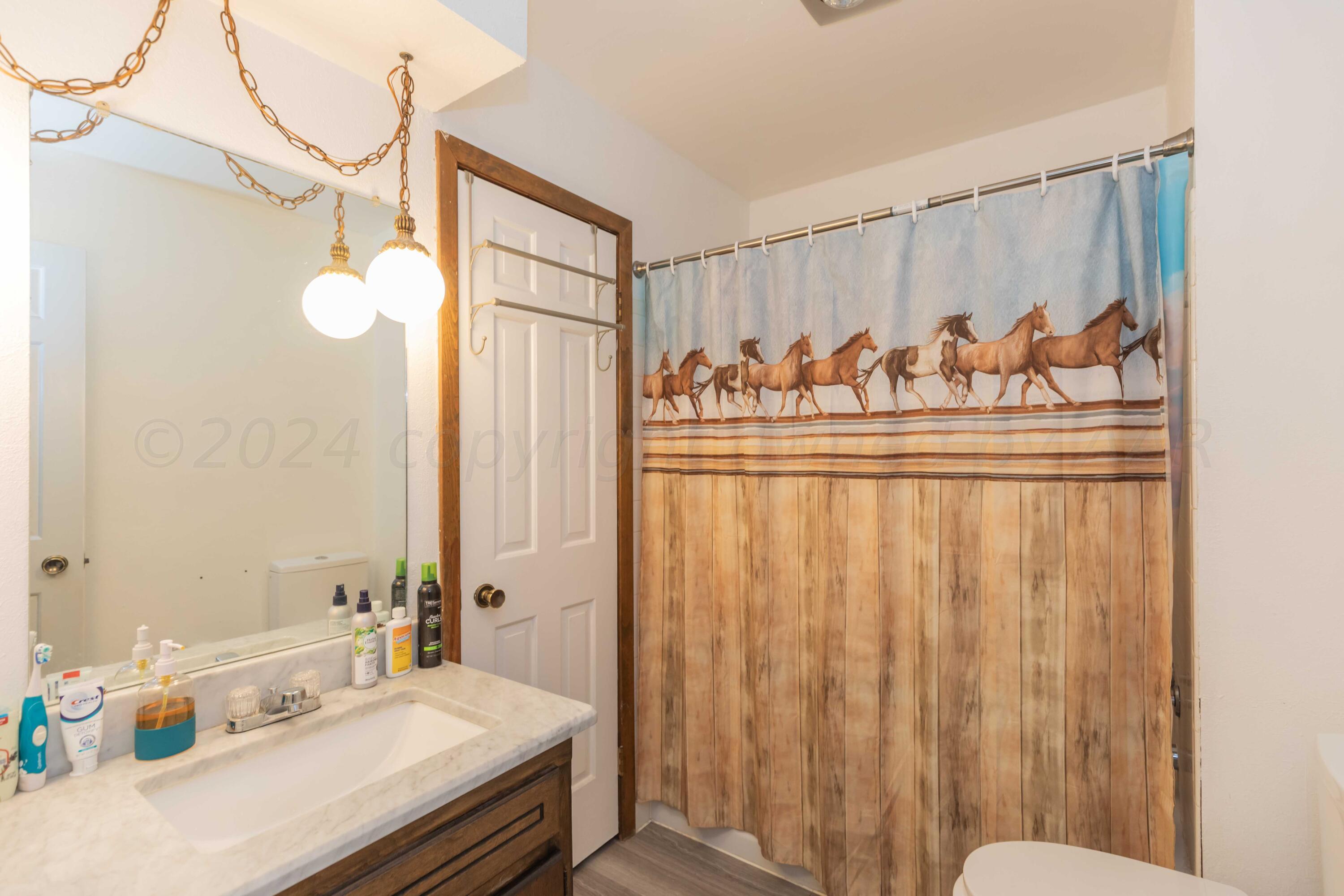 118 W Valencia Drive Property Photo 42