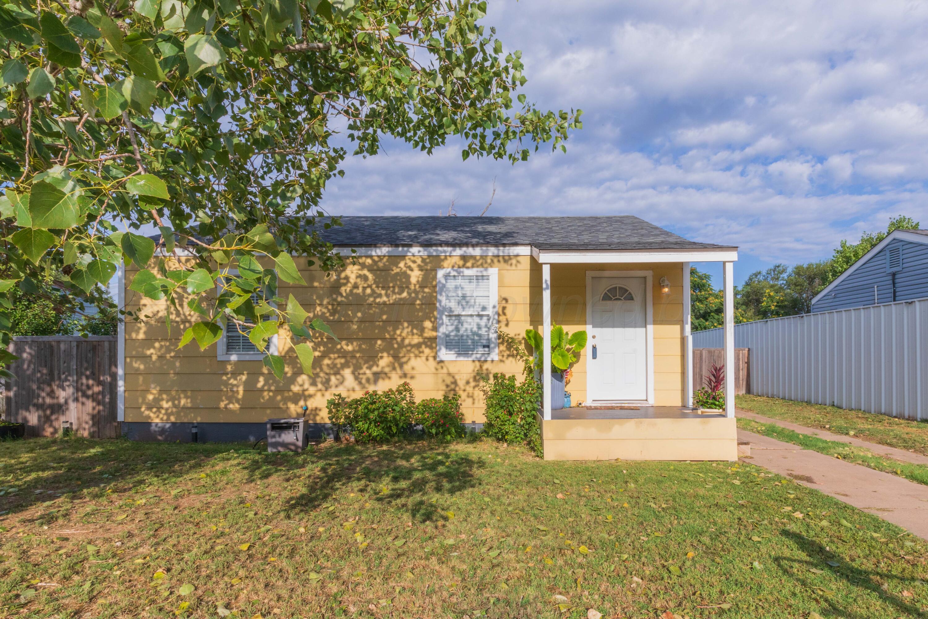 1907 Nix Street Property Photo 1