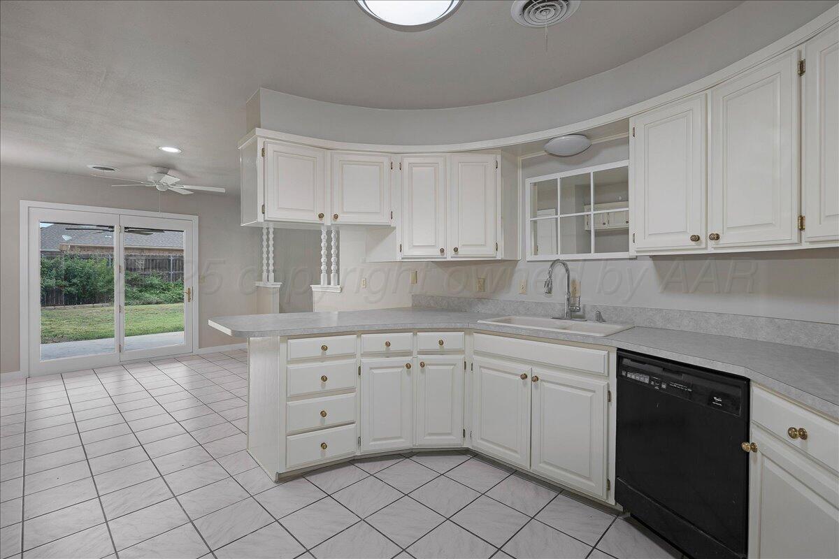 3507 Timber Drive Property Photo 8