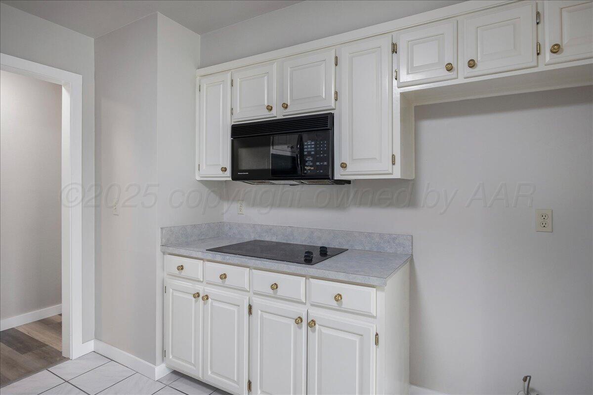 3507 Timber Drive Property Photo 10