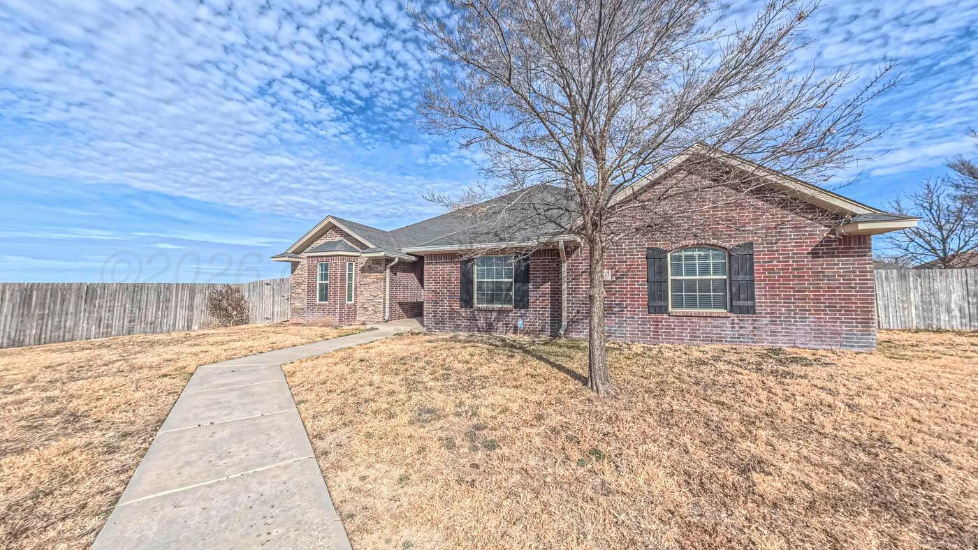 8010 Manor Haven Court Property Photo 1