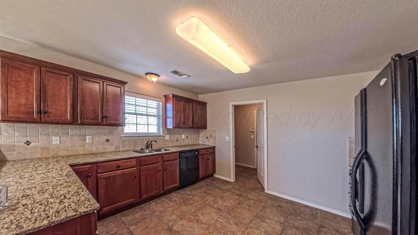 8010 Manor Haven Court Property Photo 25