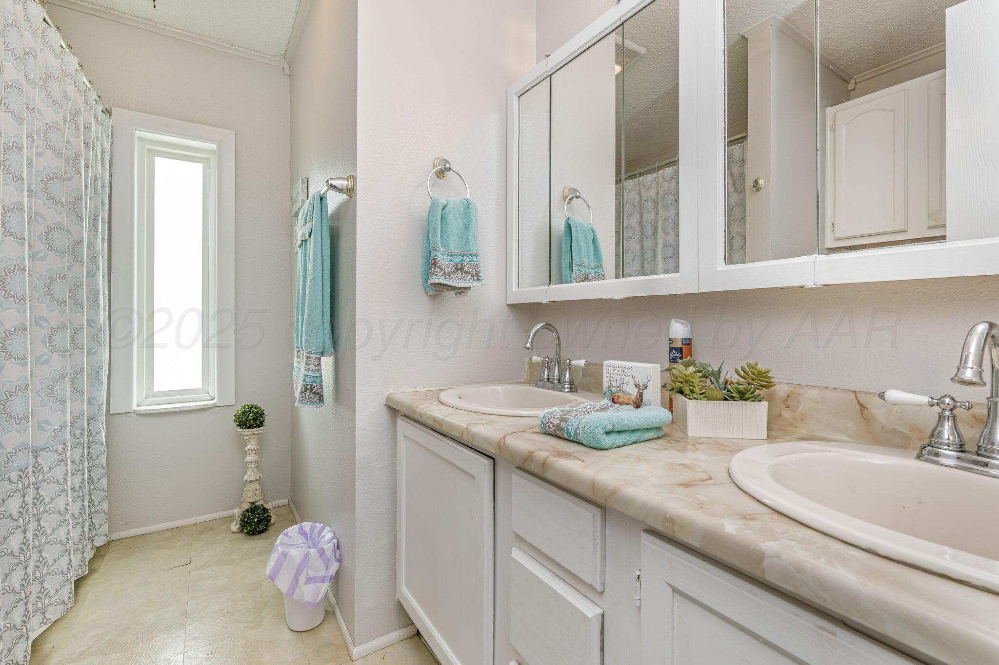 1330 Lions Street Property Photo 9