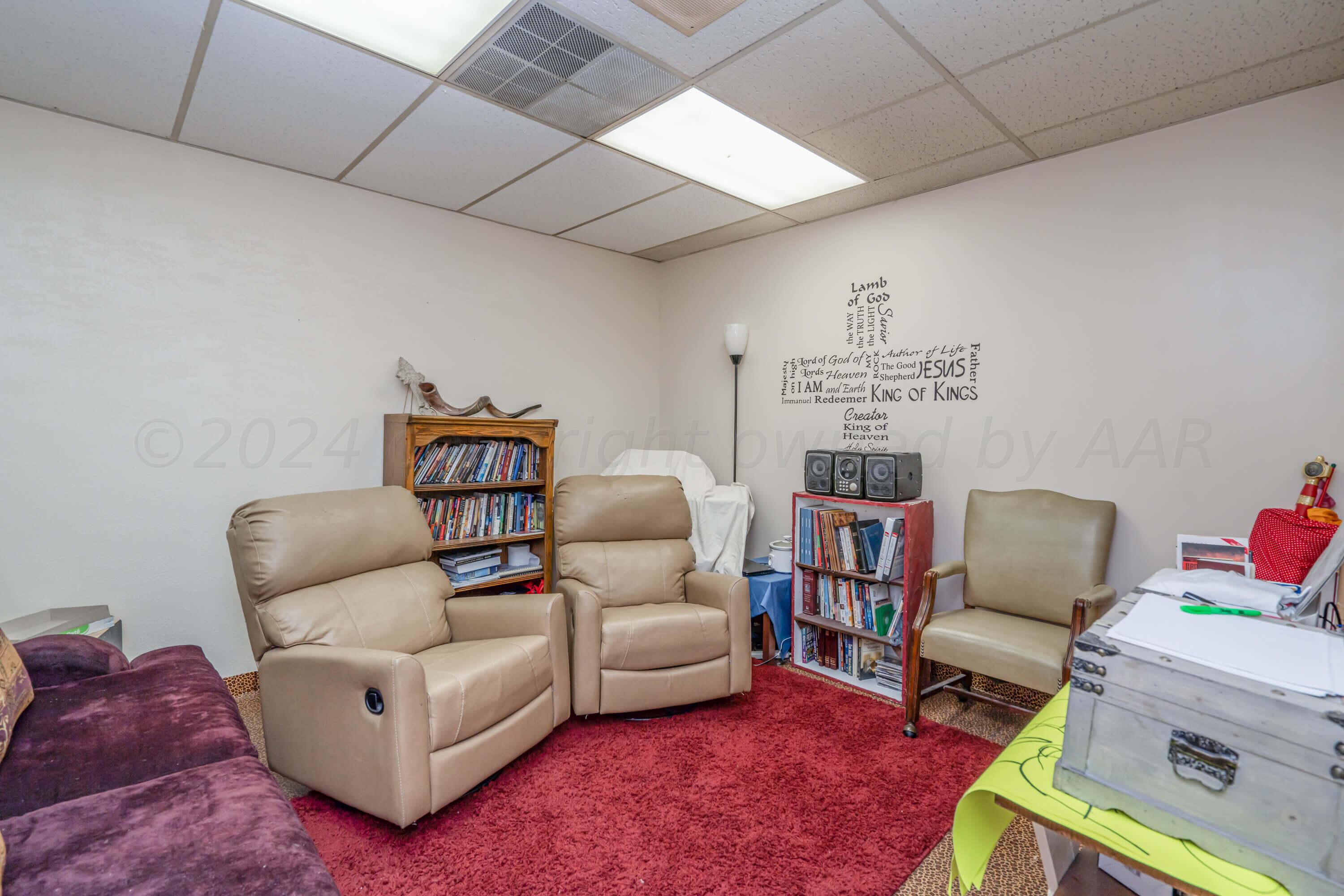 701 S Cedar Street Property Photo 20