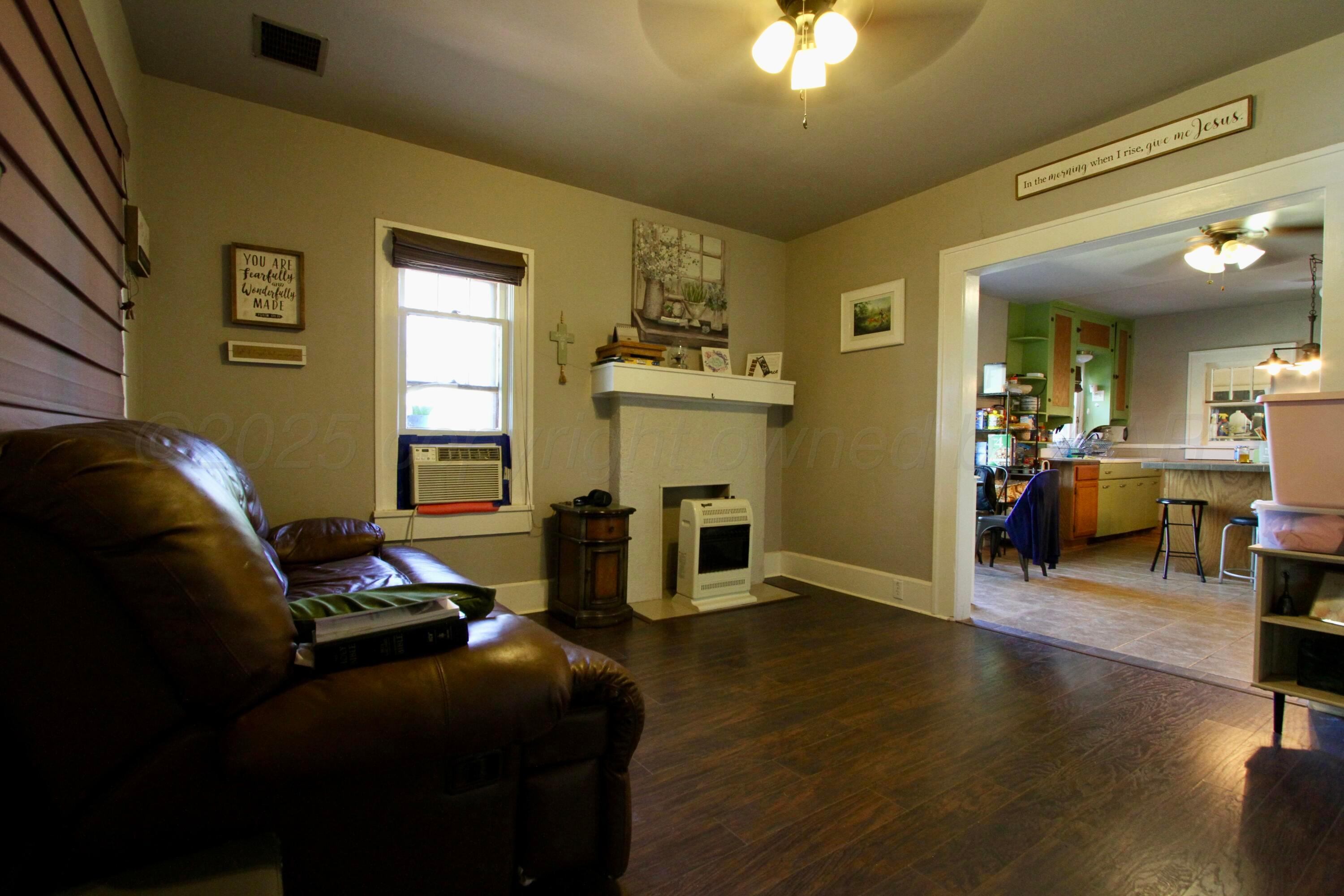 810 N Wall Street Property Photo 3