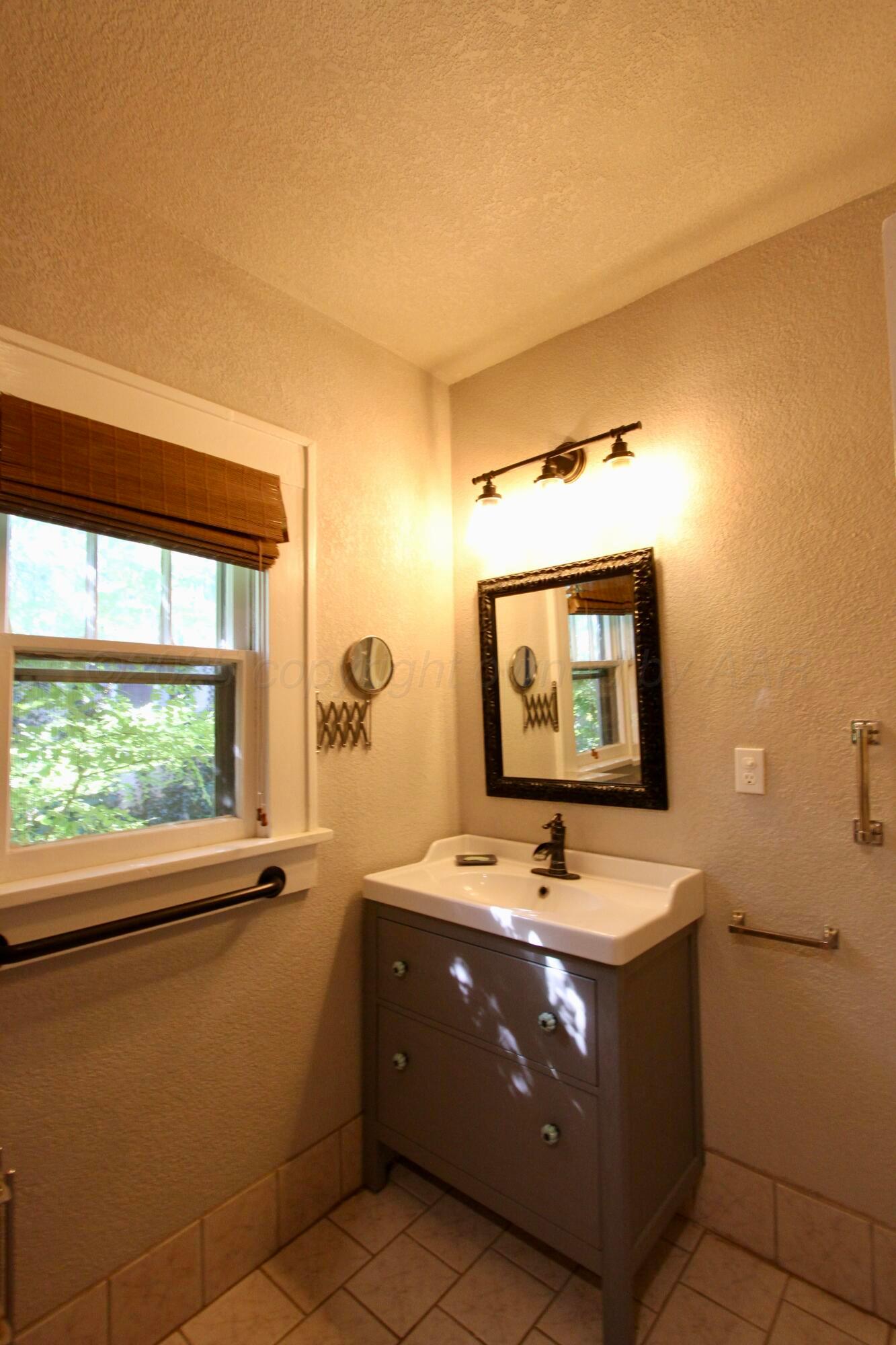 810 N Wall Street Property Photo 9