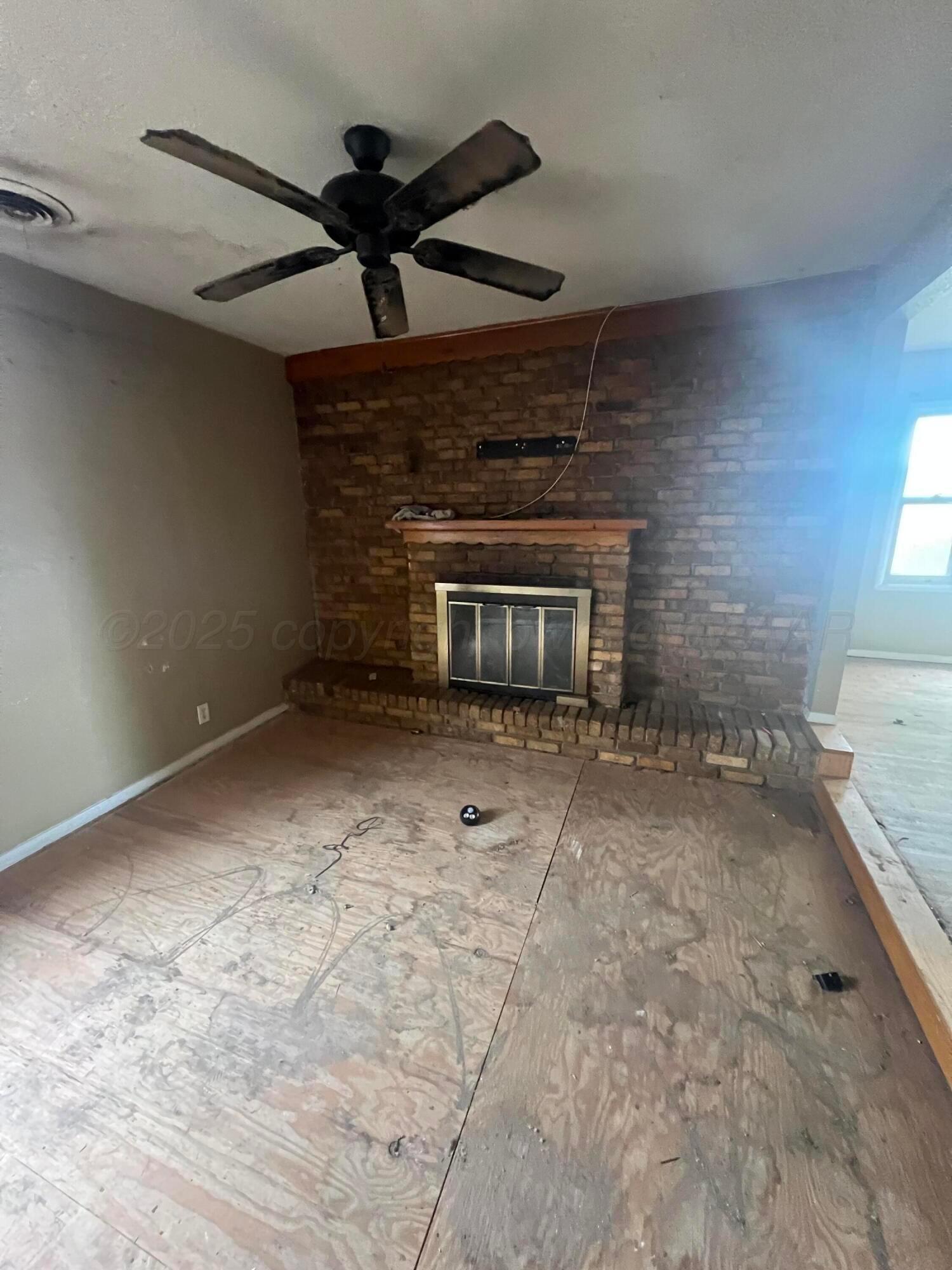 302 S Robey Avenue Property Photo 2