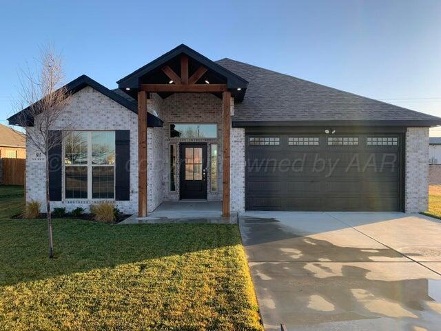 805 Nw 3rd Street Property Photo 1