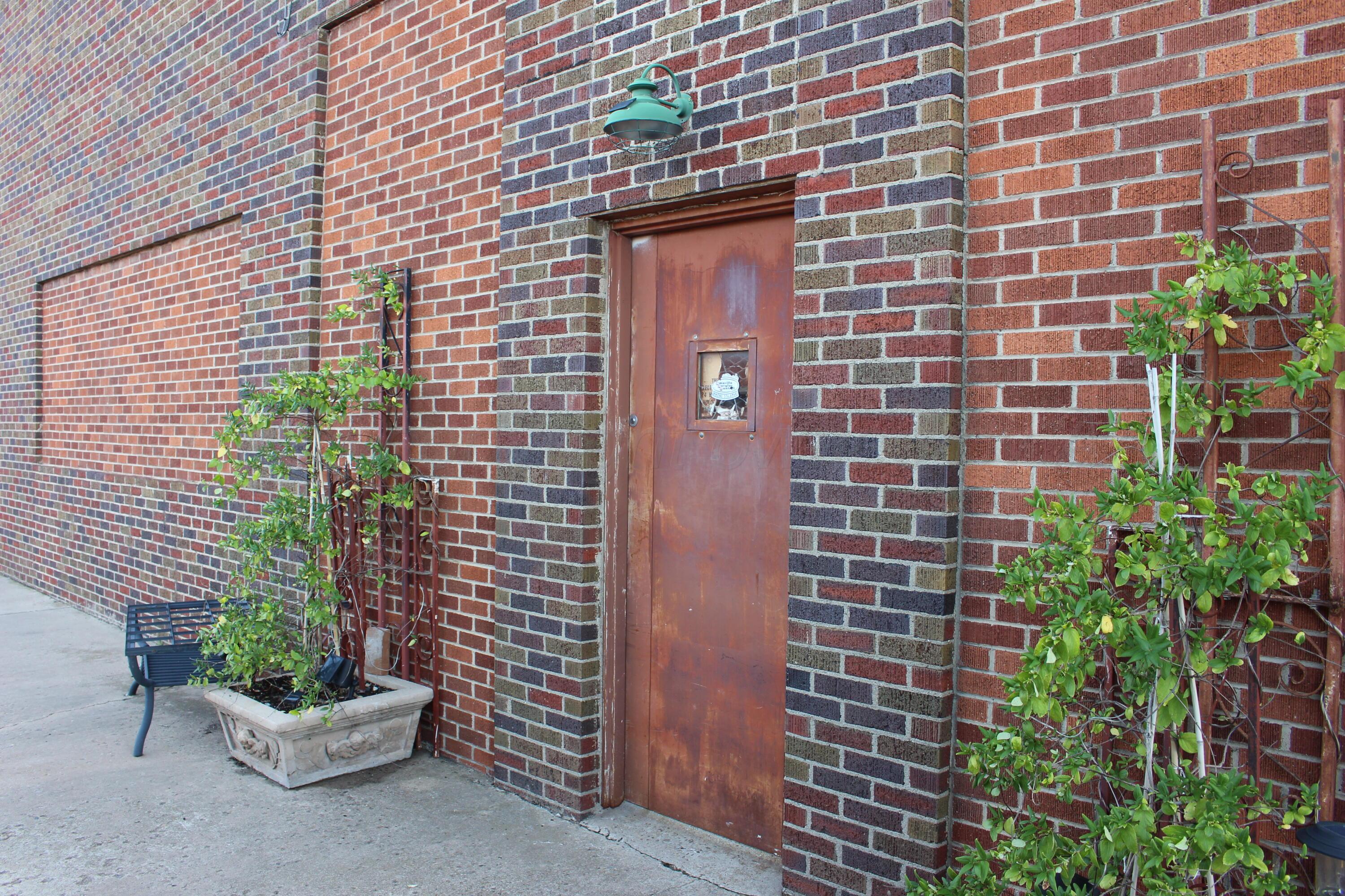 119 Main Property Photo 28