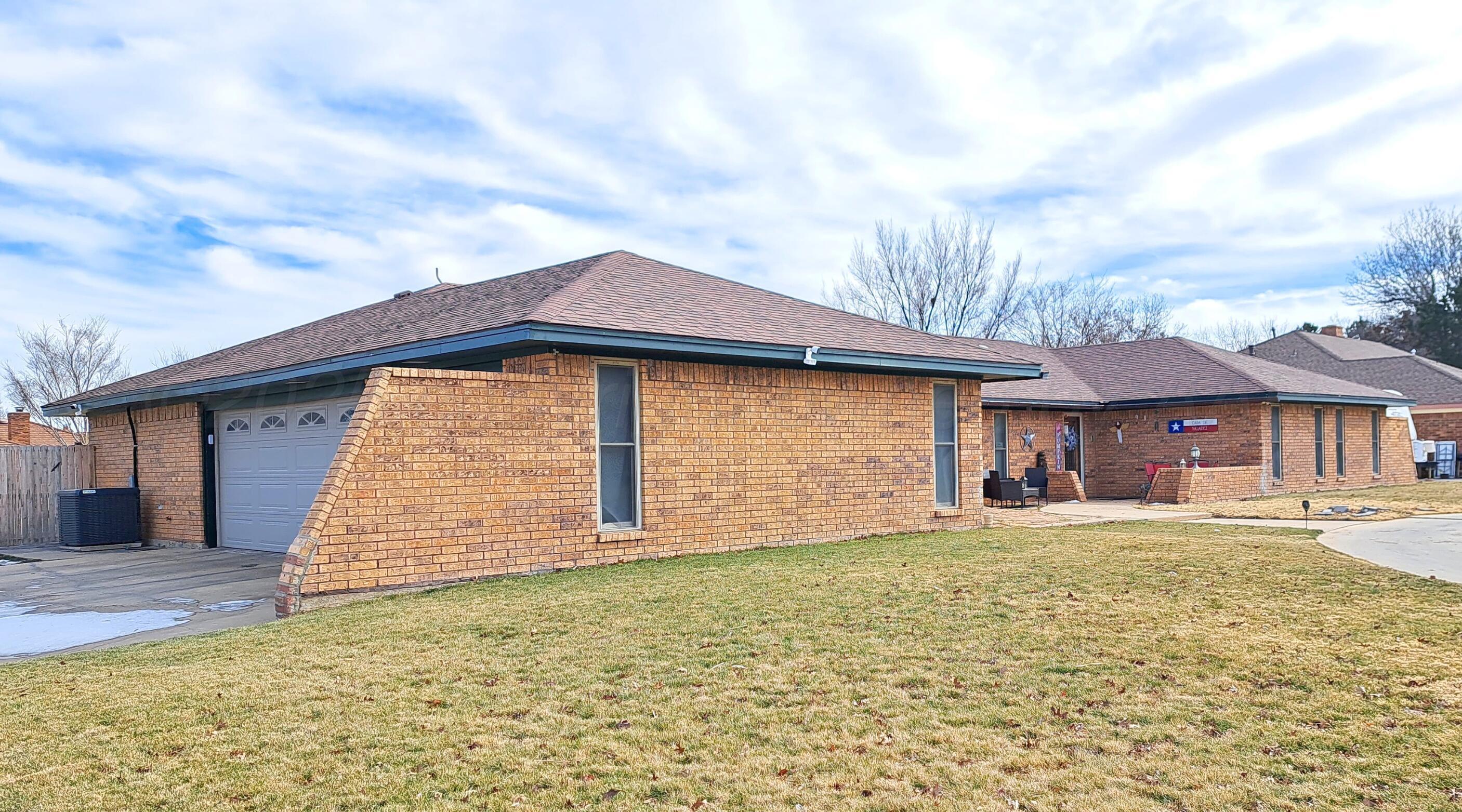 406 Bradley Lane Property Photo 2