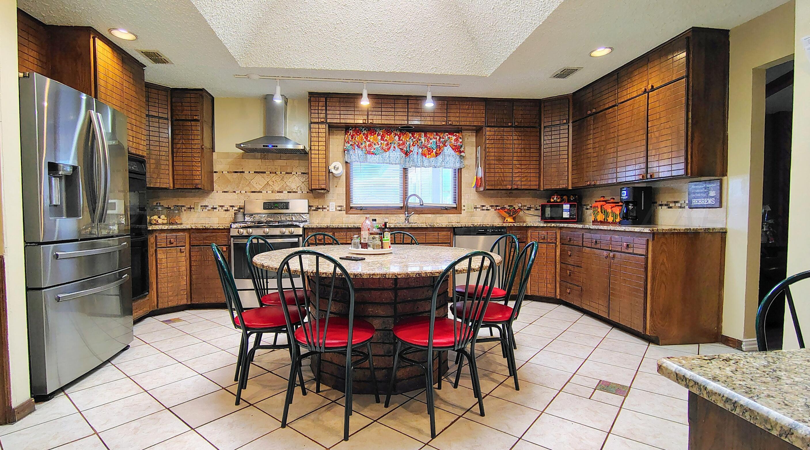 406 Bradley Lane Property Photo 6