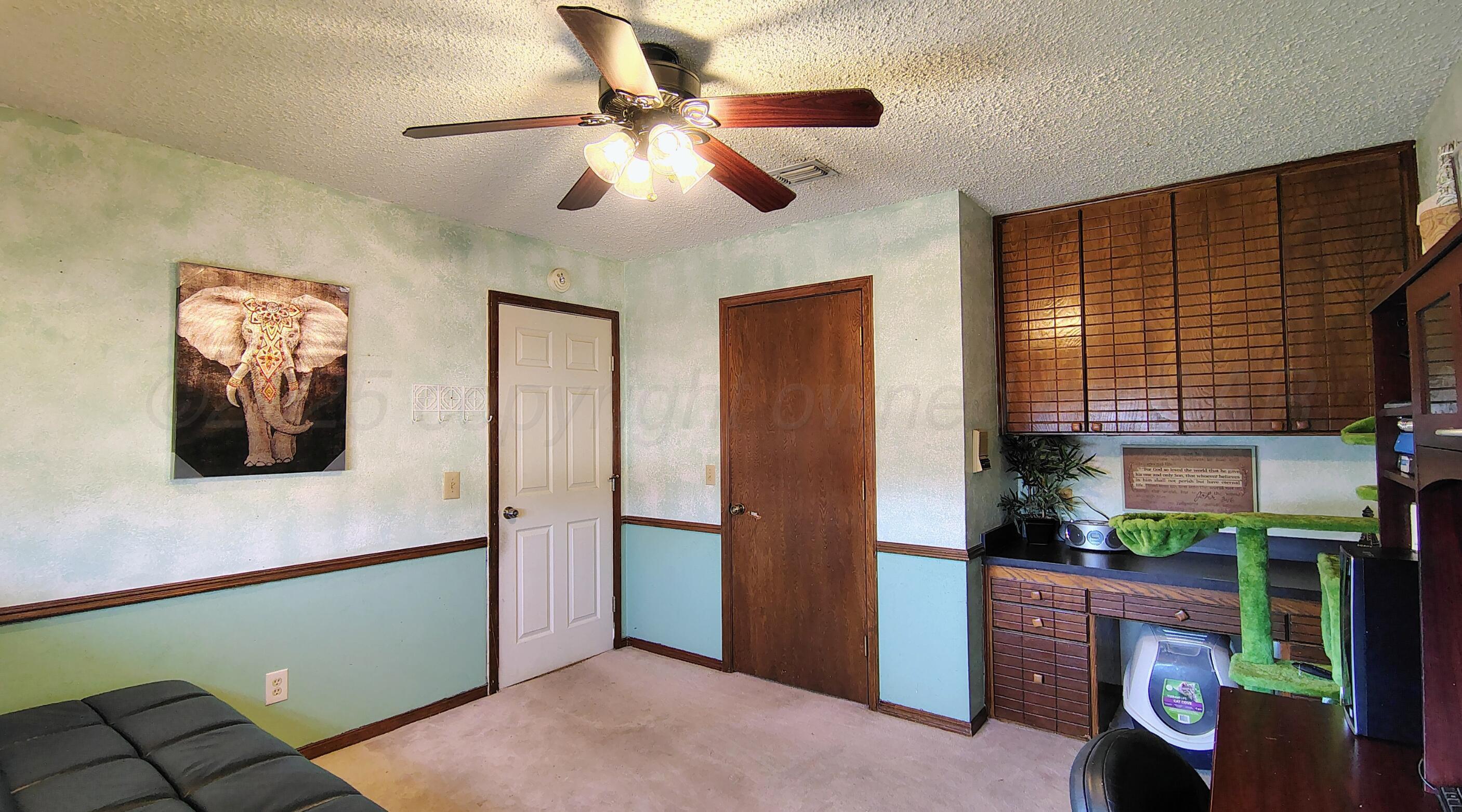 406 Bradley Lane Property Photo 14