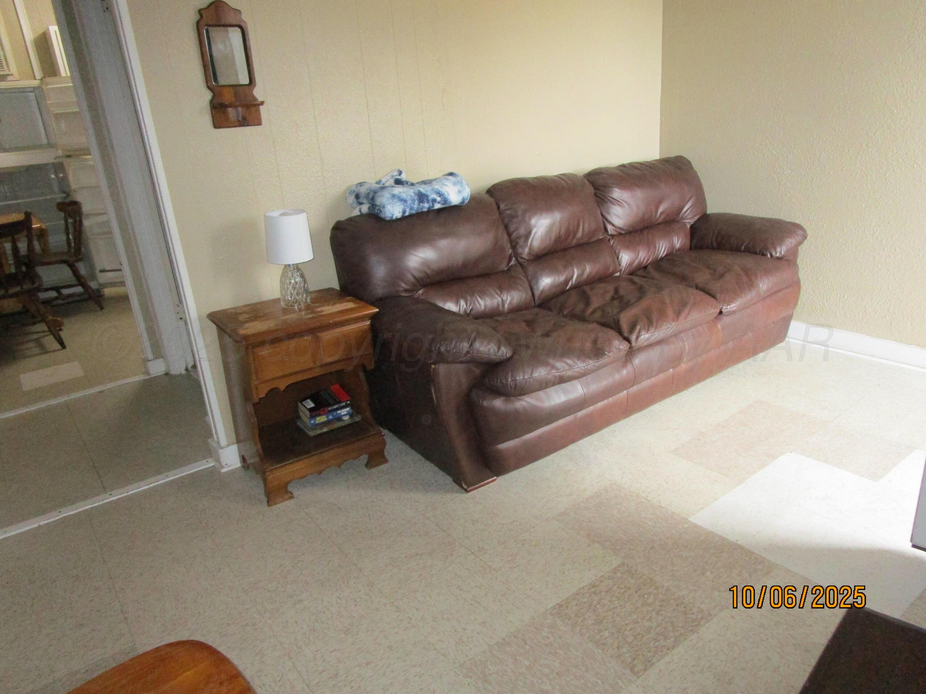 607 W Wilson, 2 Property Photo 2