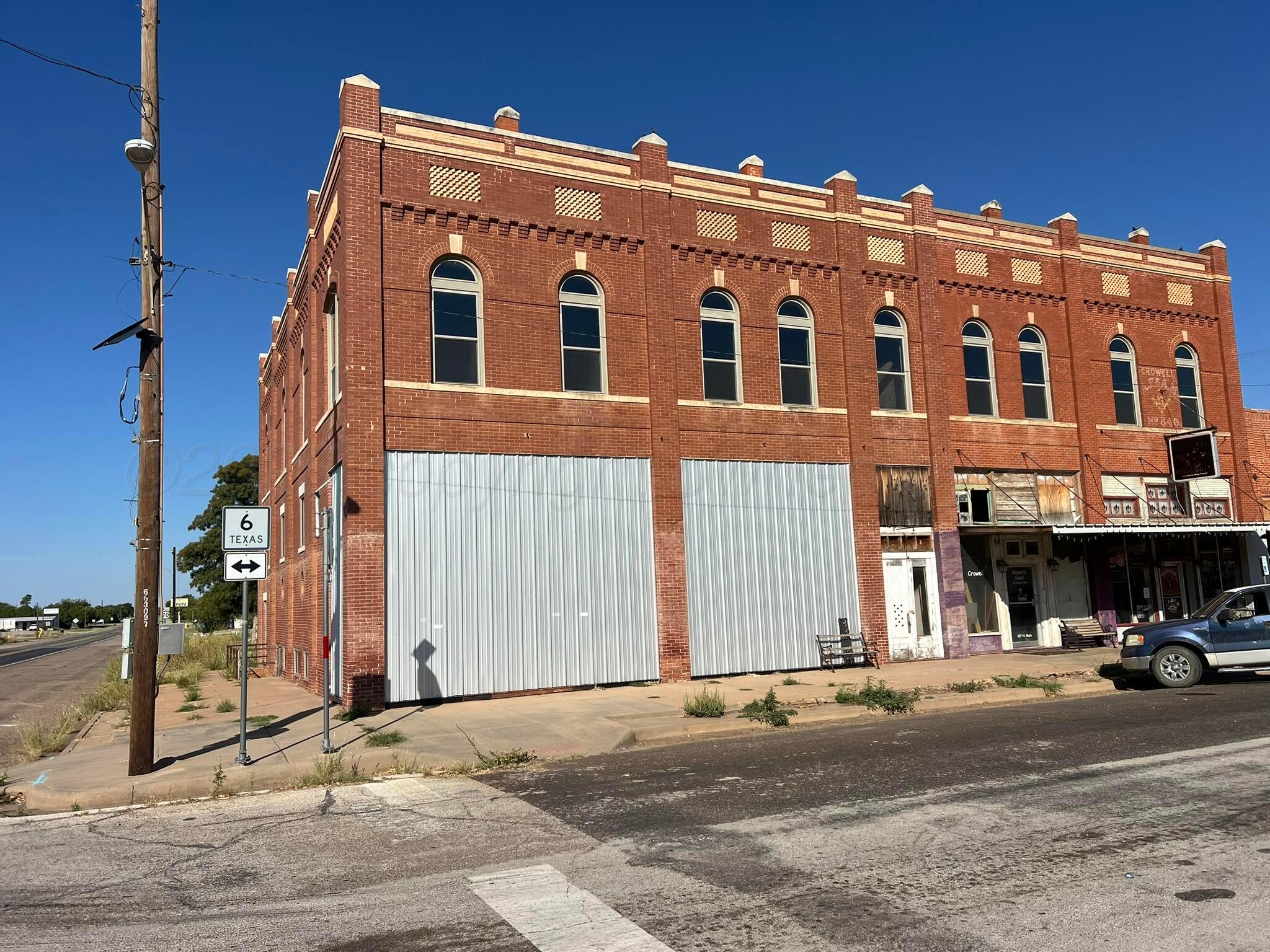 101 N Main St Property Photo 2