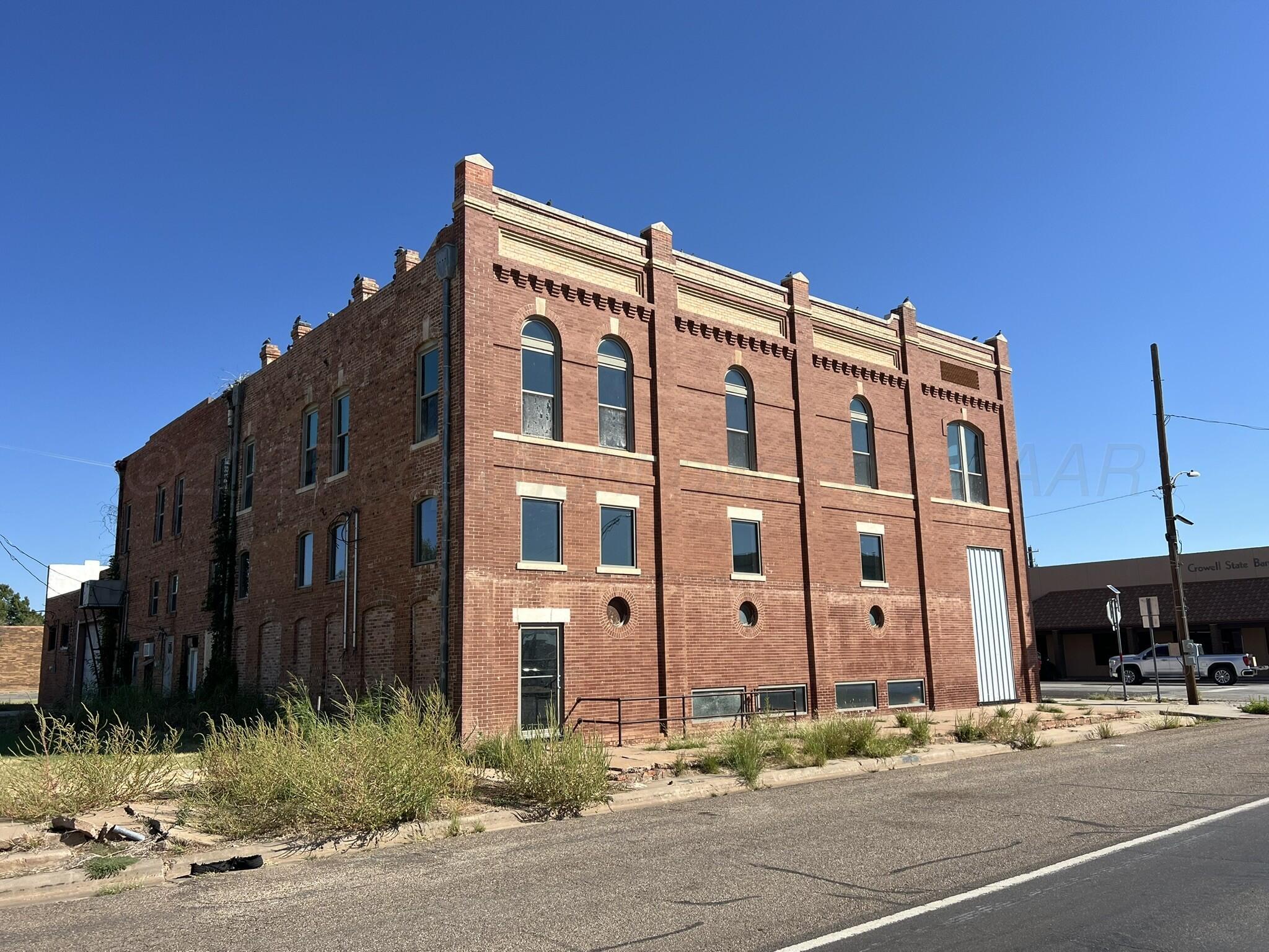 101 N Main St Property Photo 4
