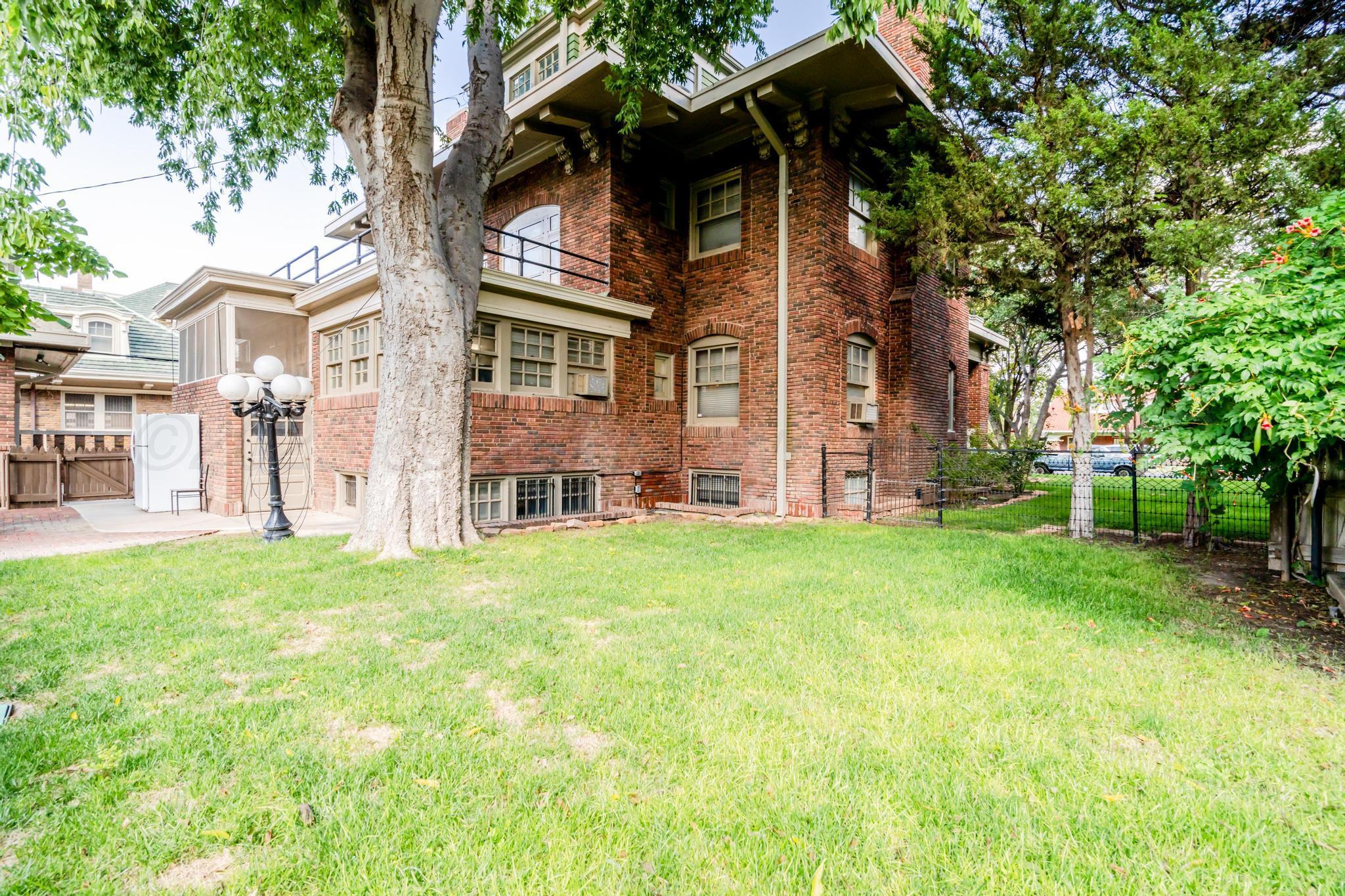 1608 S Polk Street Property Photo 4
