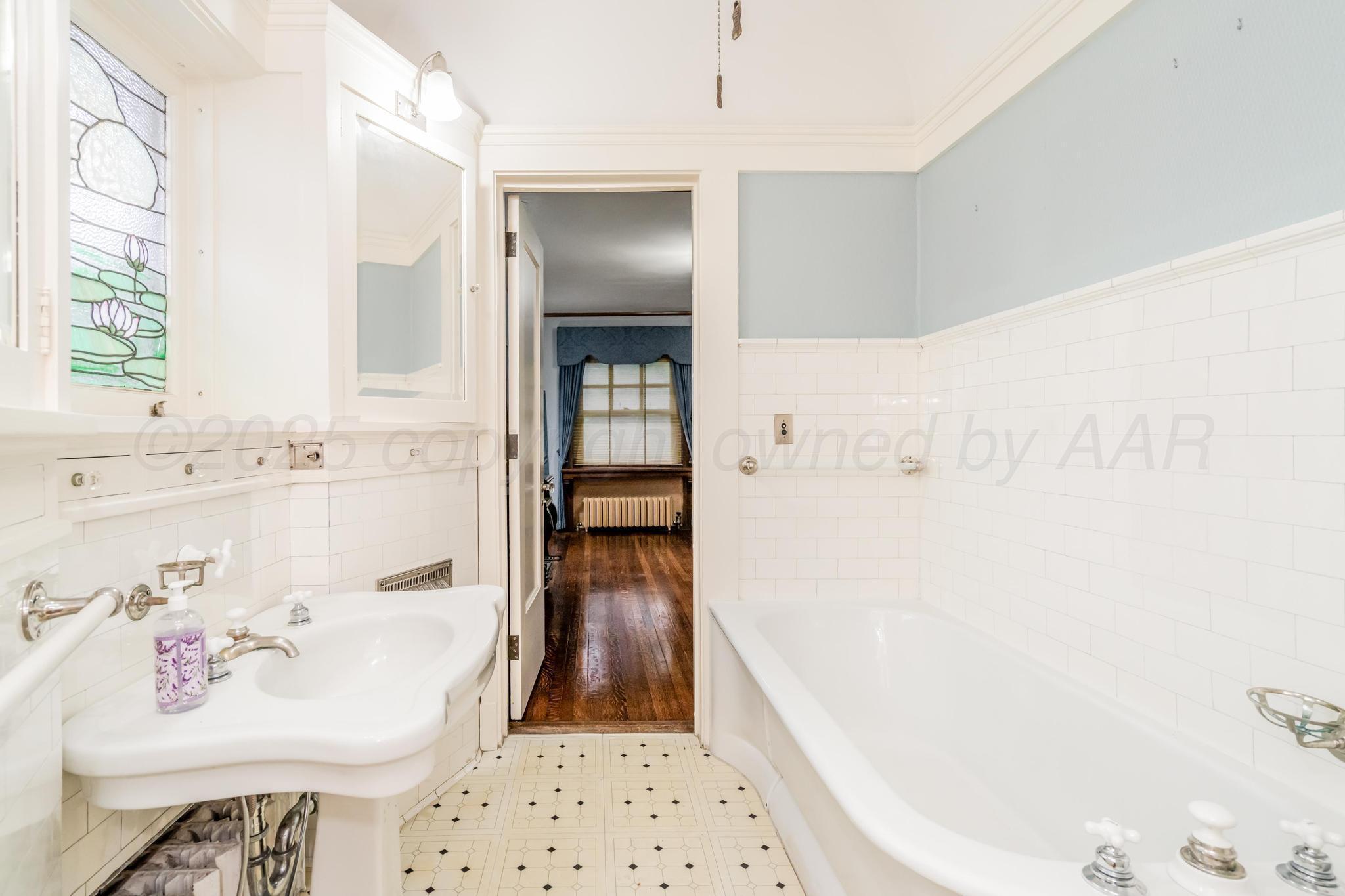 1608 S Polk Street Property Photo 24