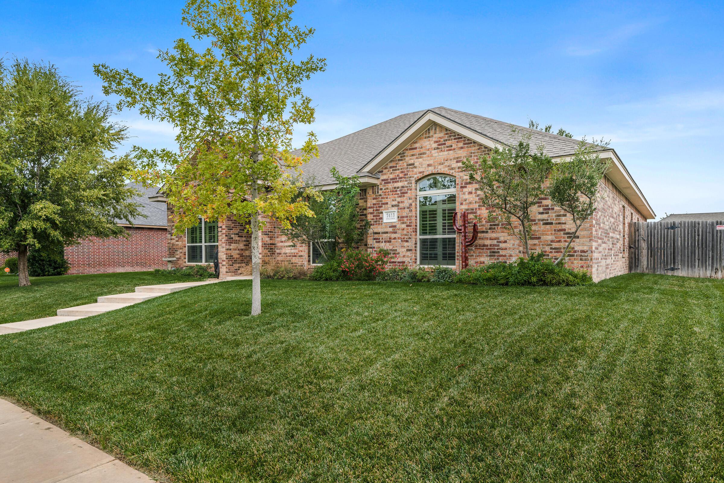 7413 Columbus Property Photo 1