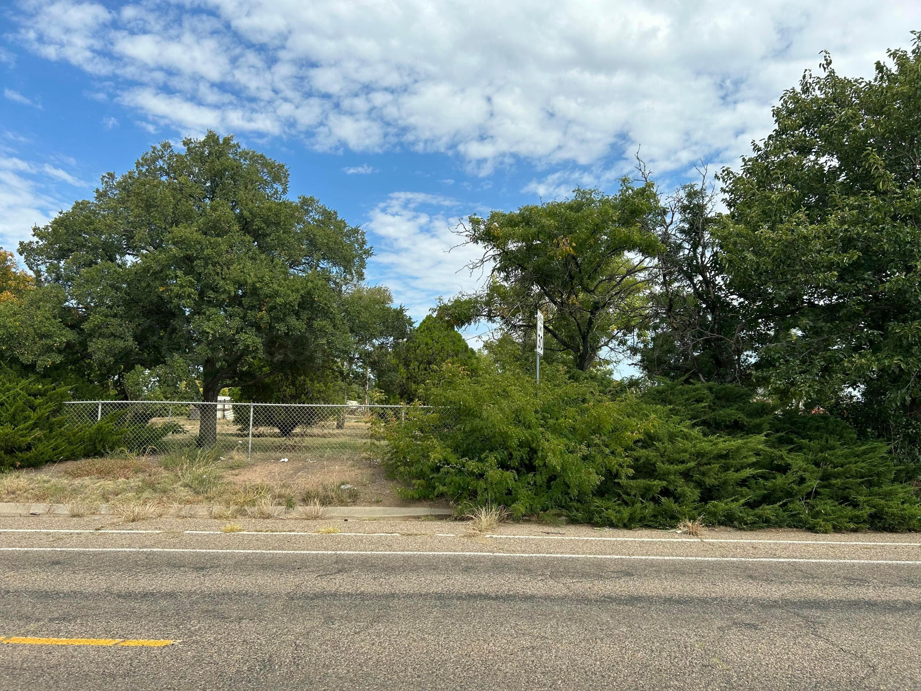 Se 27th Avenue Property Photo 1