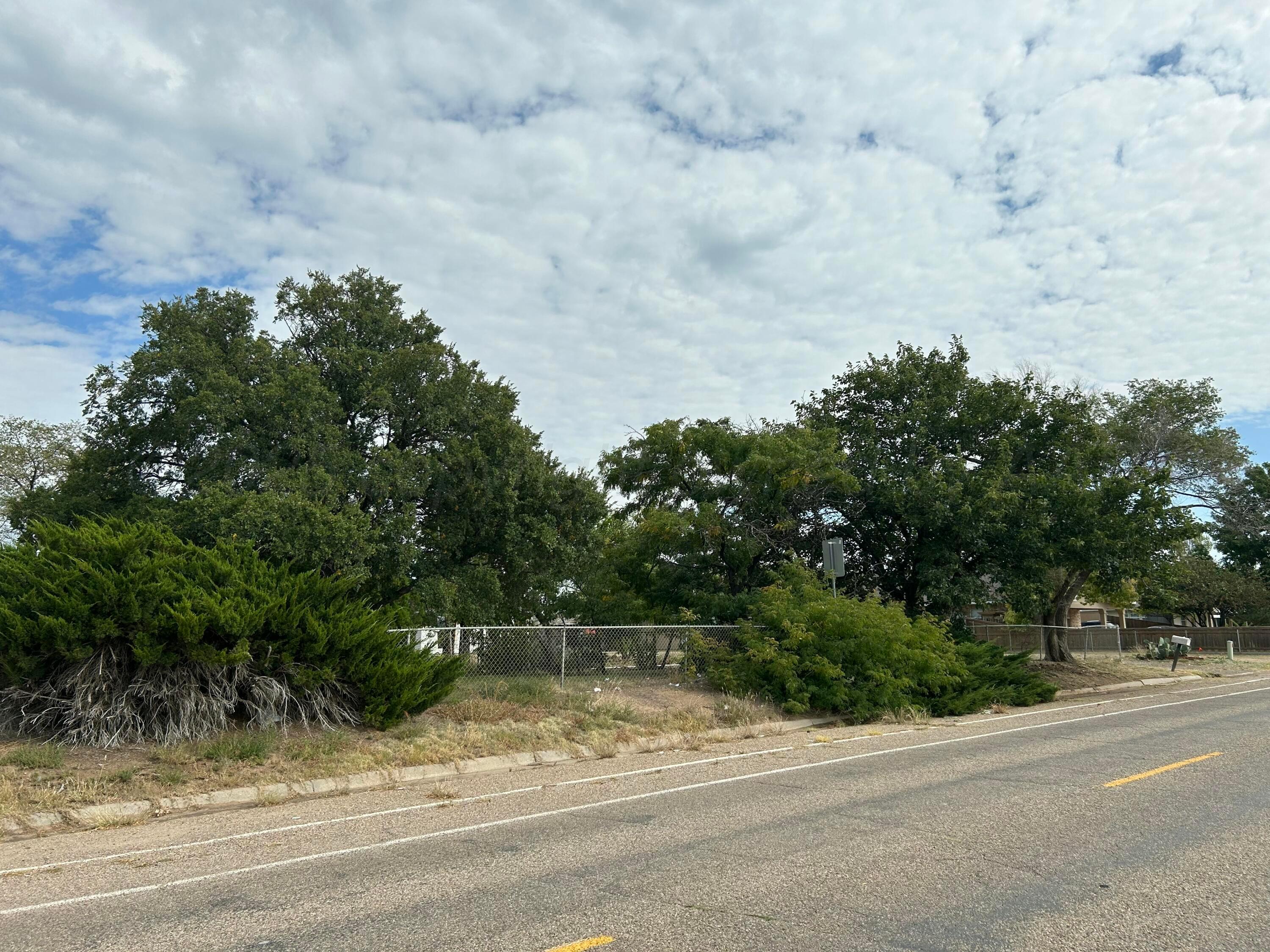 Se 27th Avenue Property Photo 2