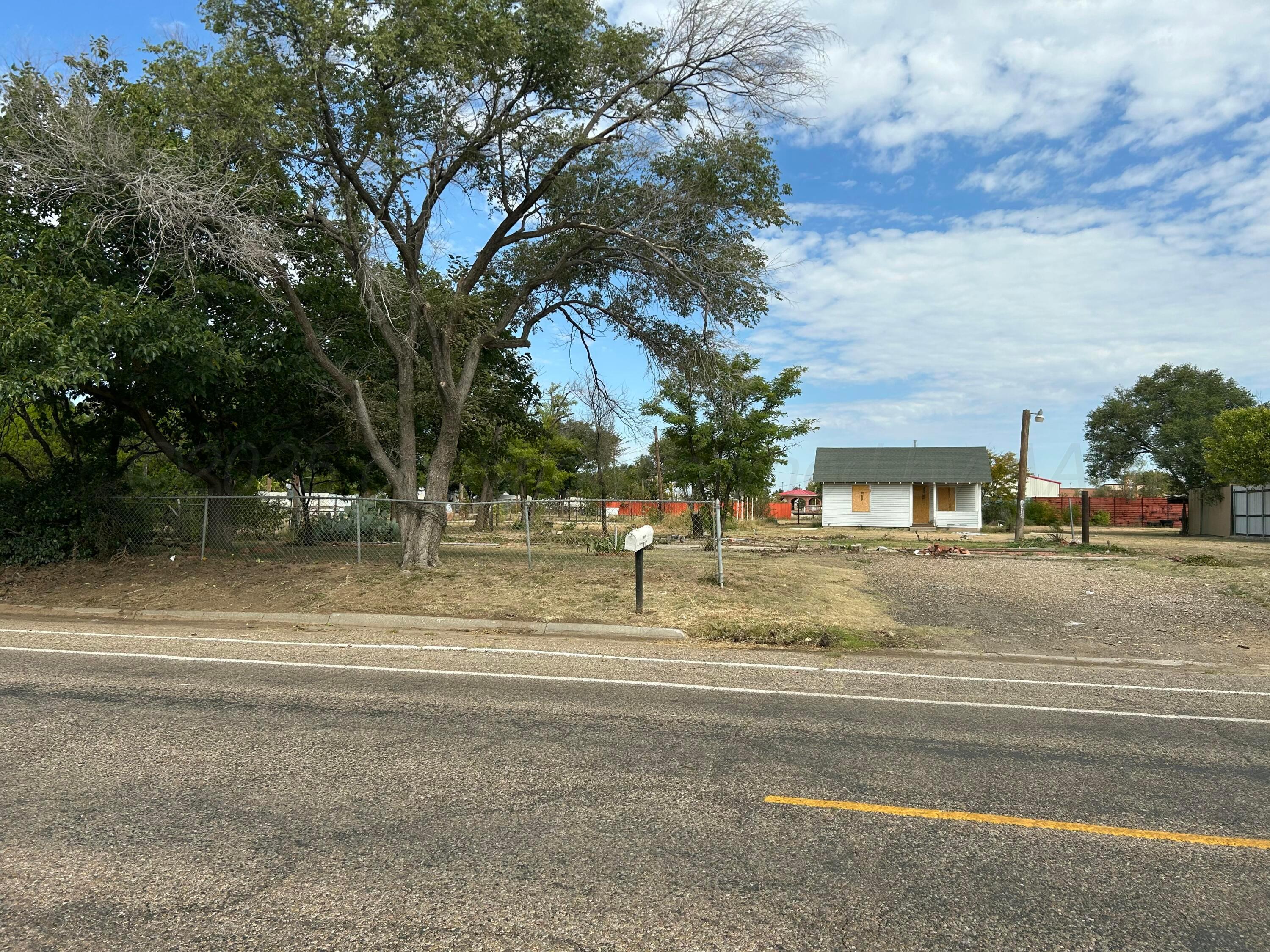 Se 27th Avenue Property Photo 3