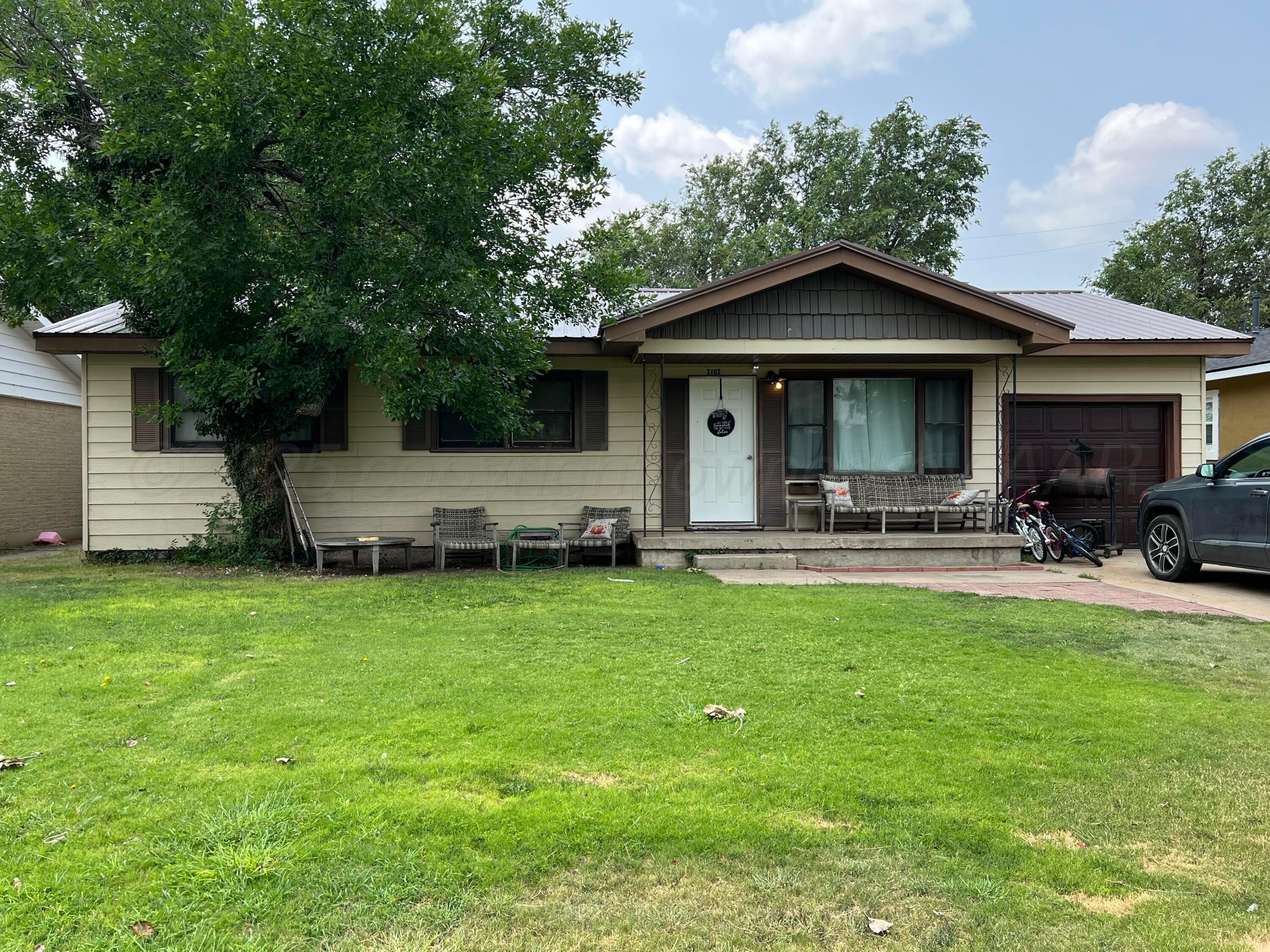 2102 Indiana Drive Property Photo 1