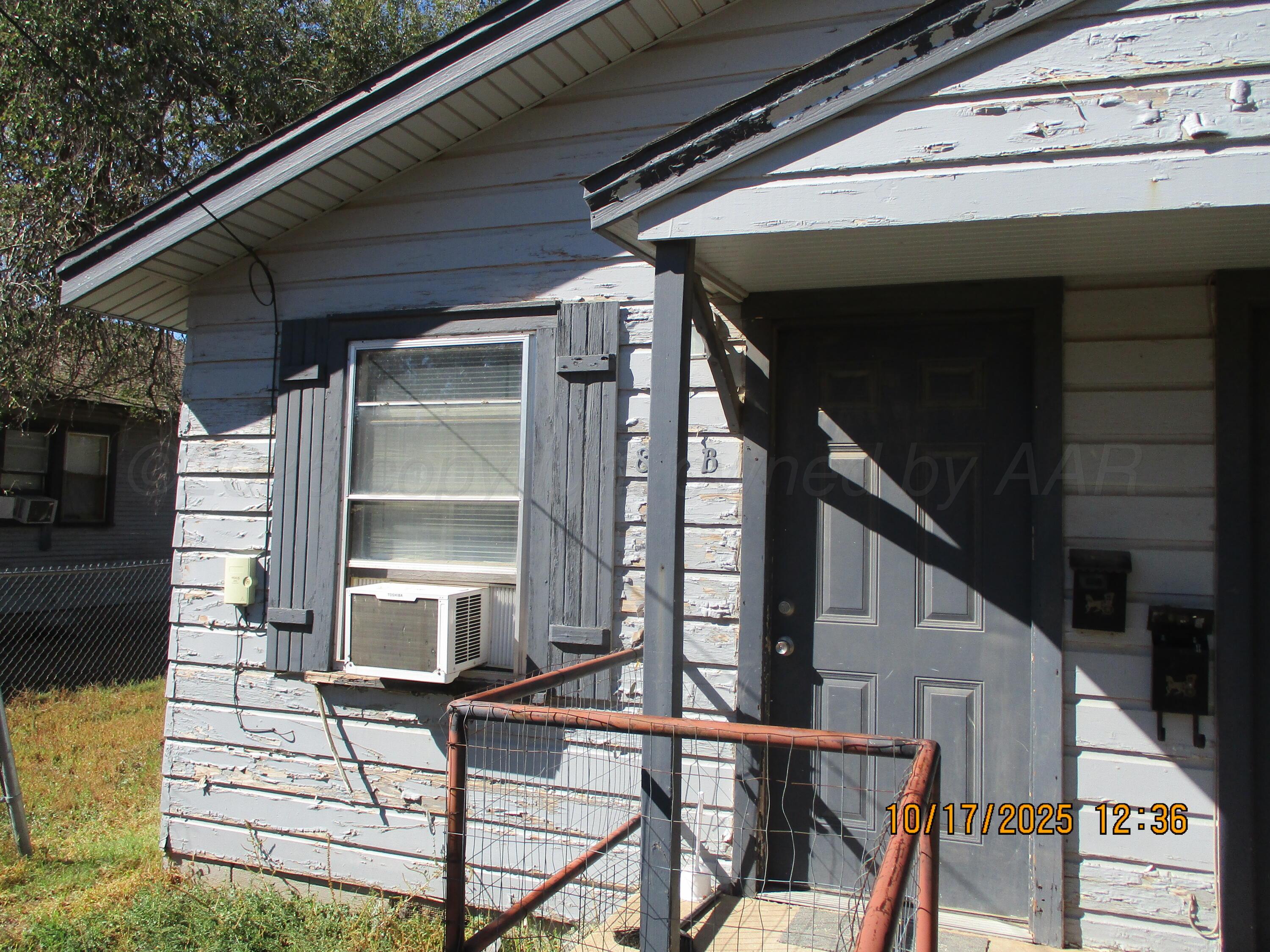 836-b Parker Street Property Photo 1