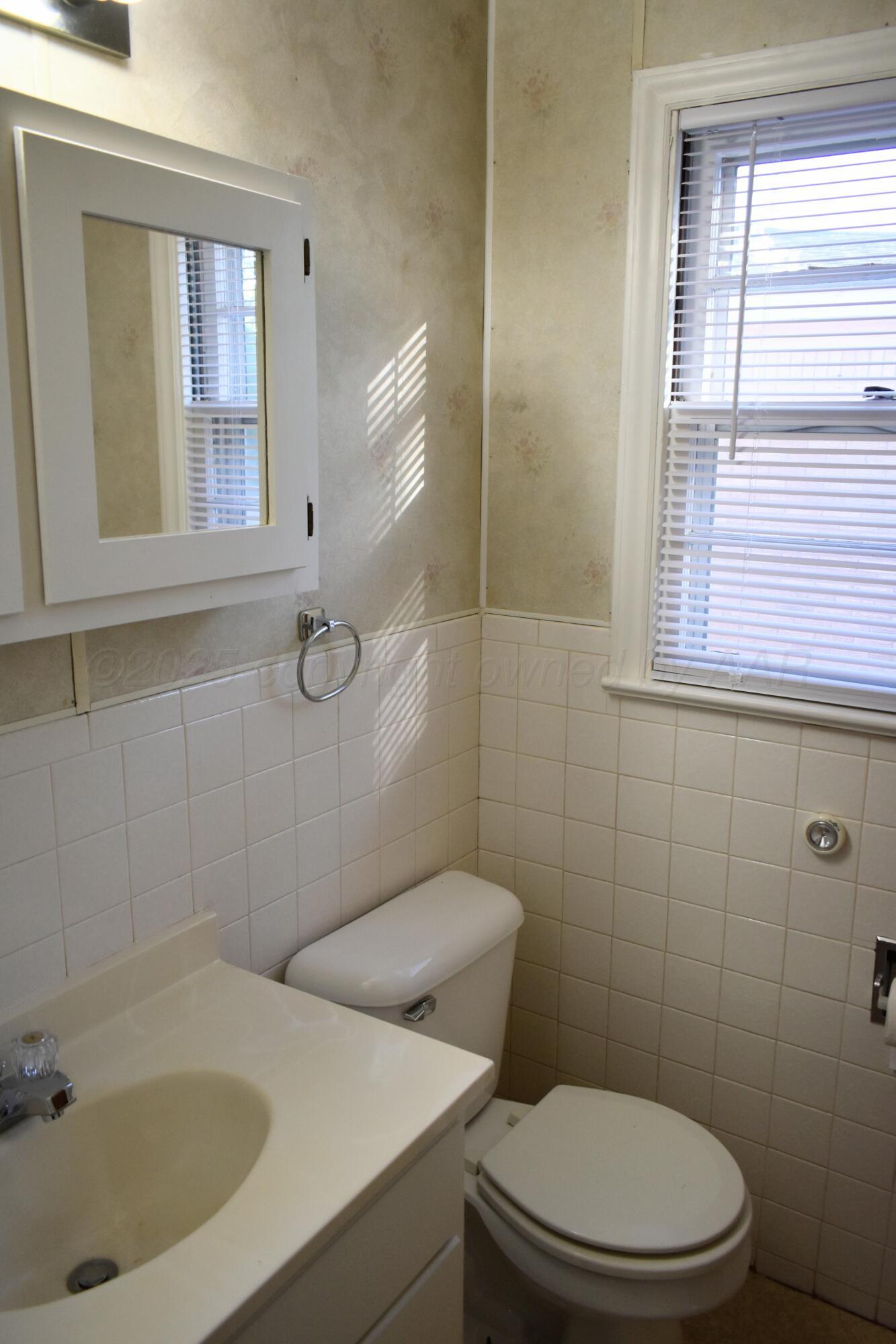 517 Ave J Property Photo 14
