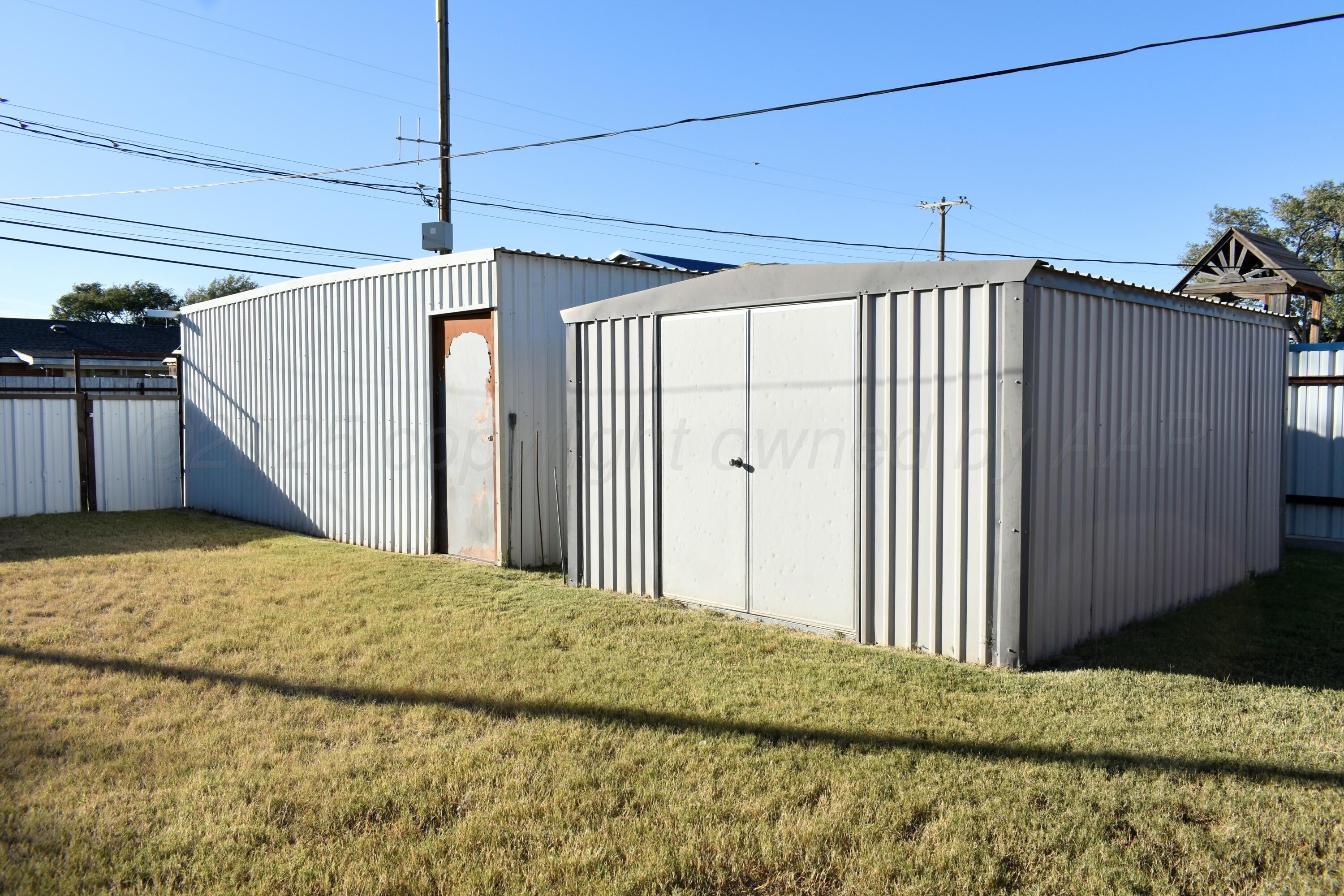 517 Ave J Property Photo 15