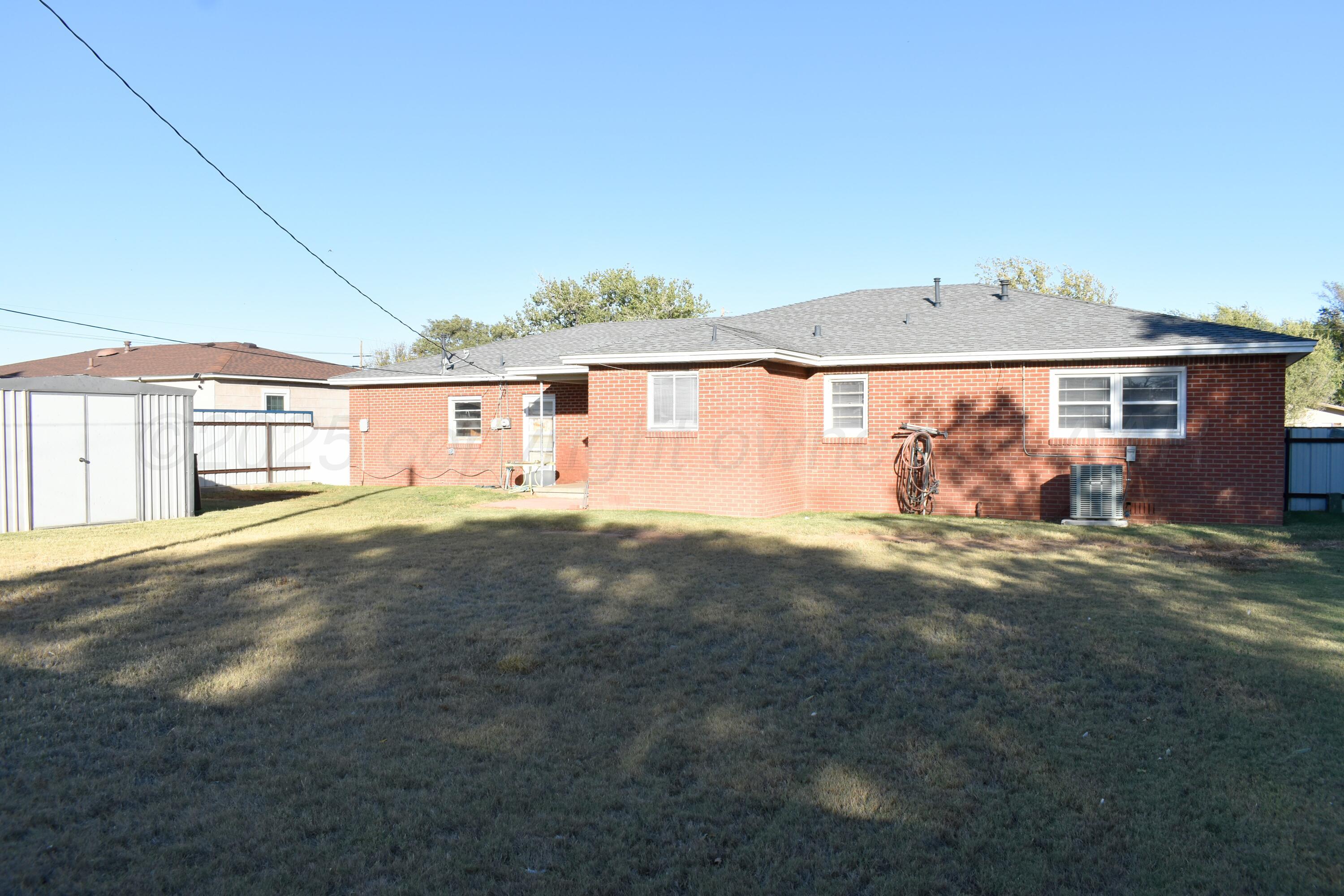 517 Ave J Property Photo 17