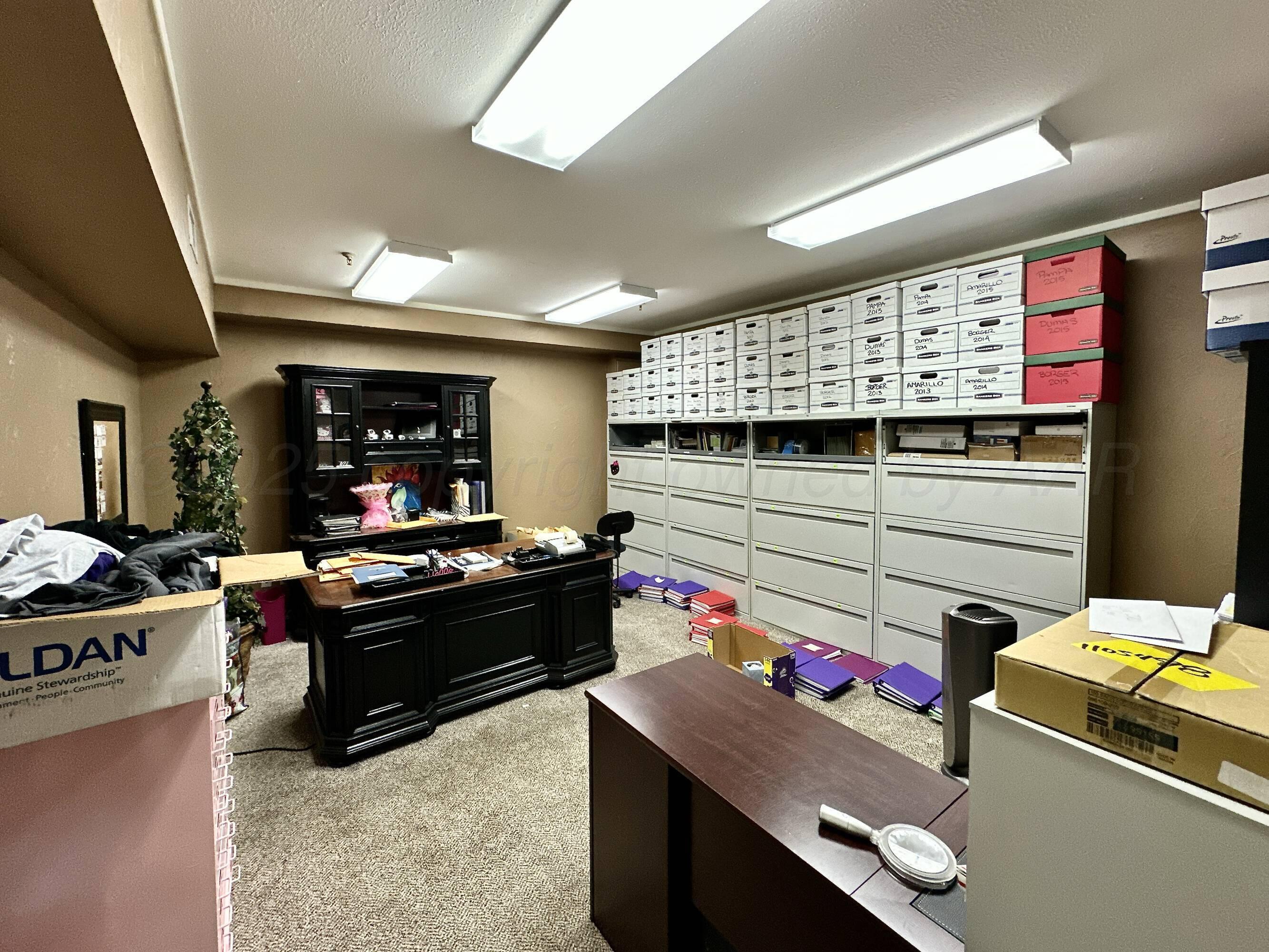 2711 Stanley Street Property Photo 6