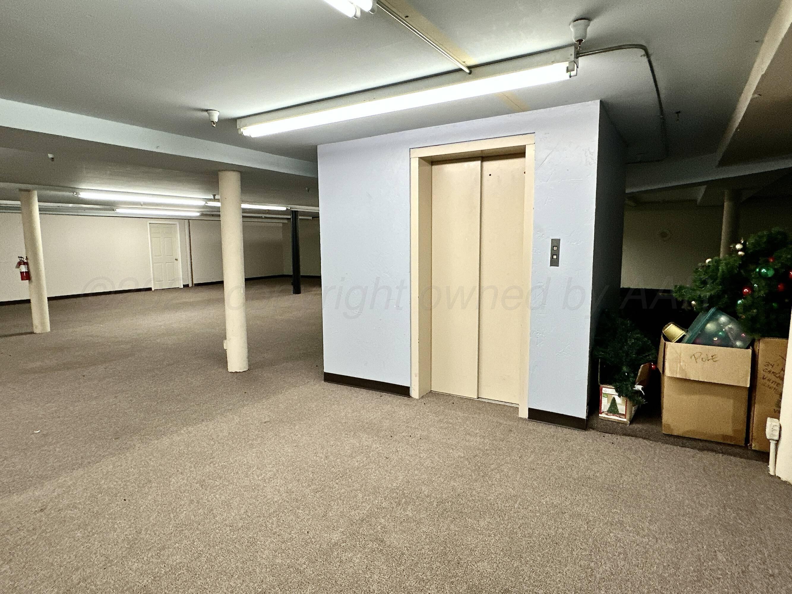 2711 Stanley Street Property Photo 7