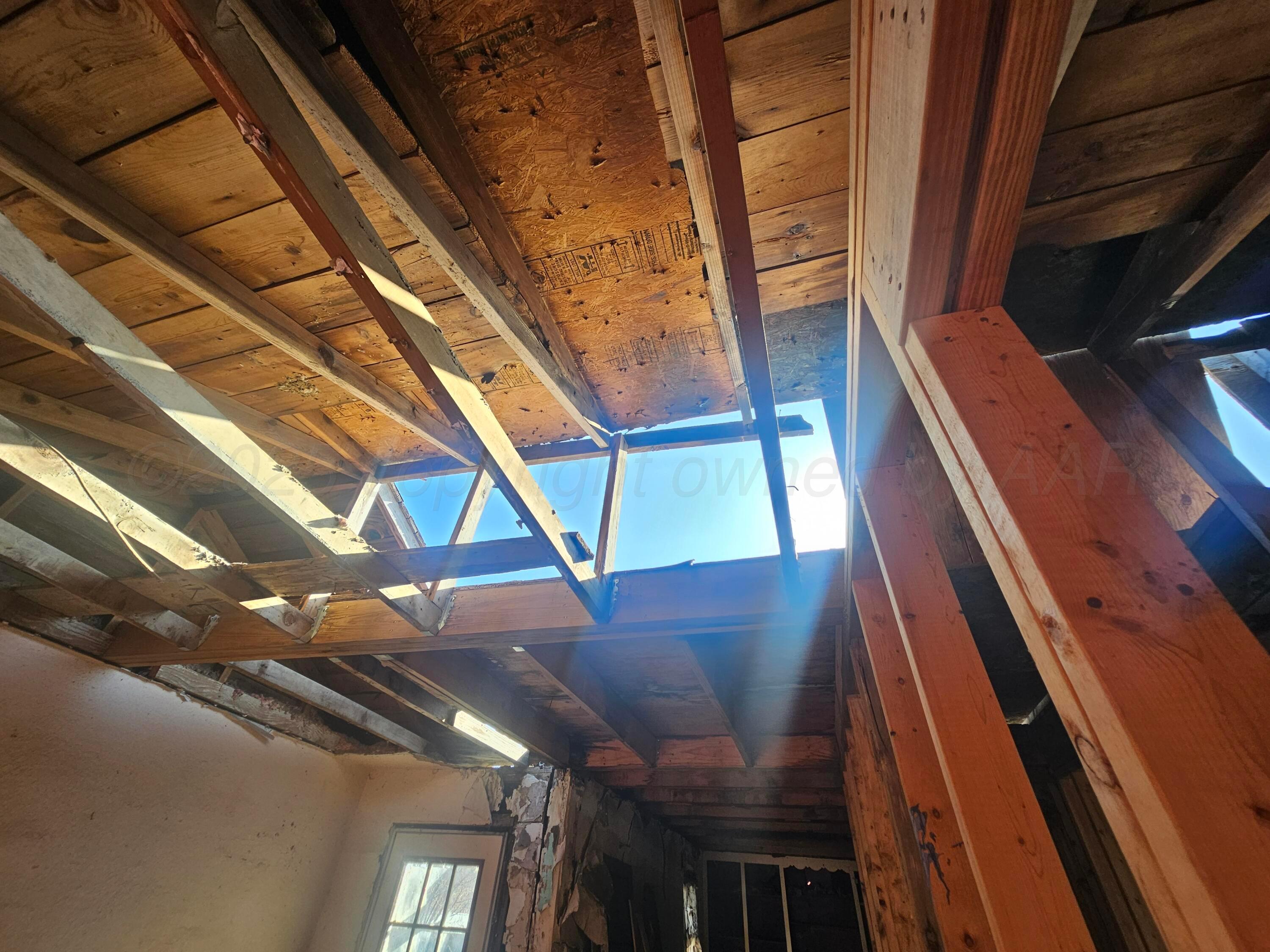 520 Gray Street Property Photo 9