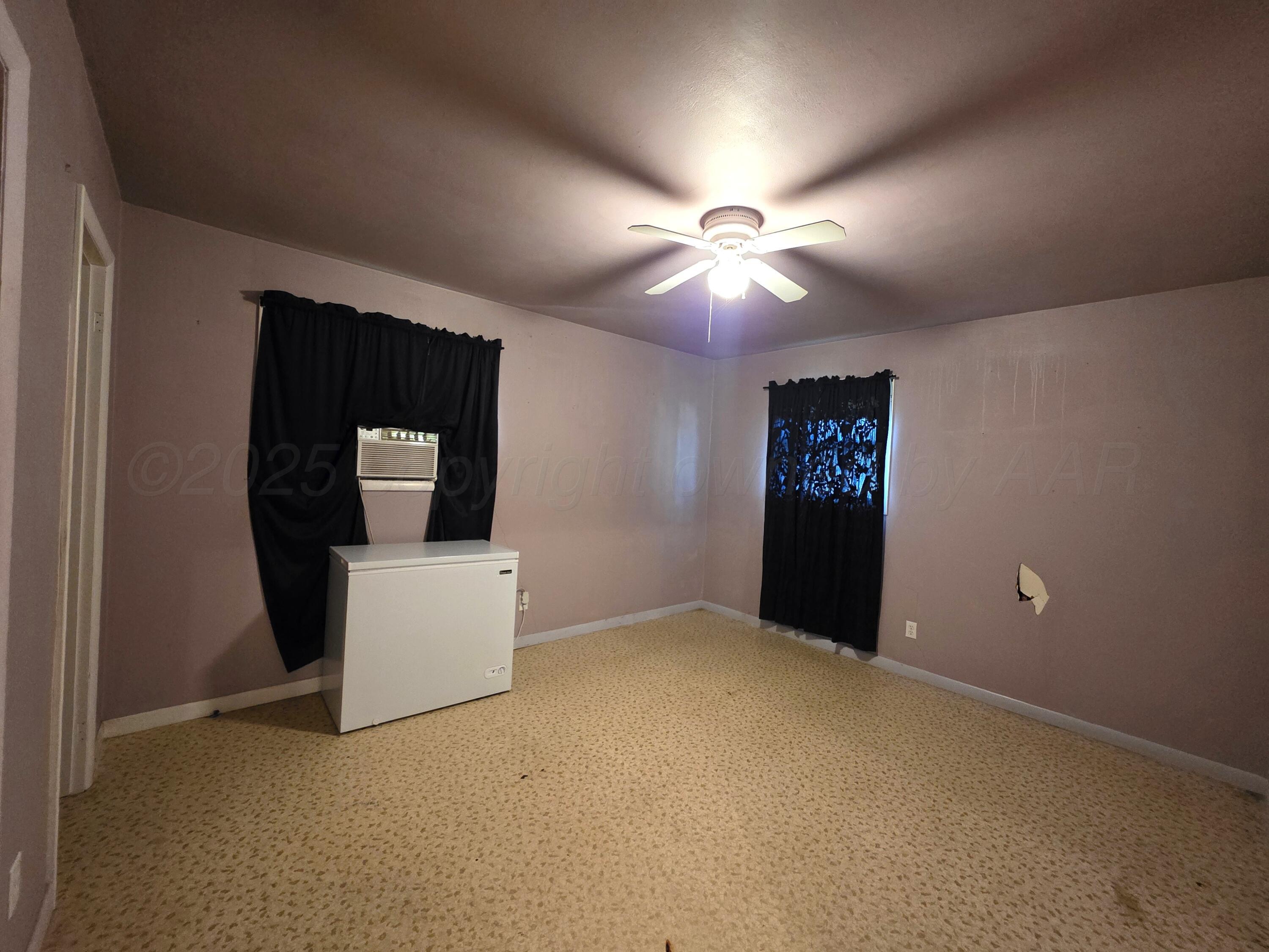 409 Heasley Street Property Photo 9