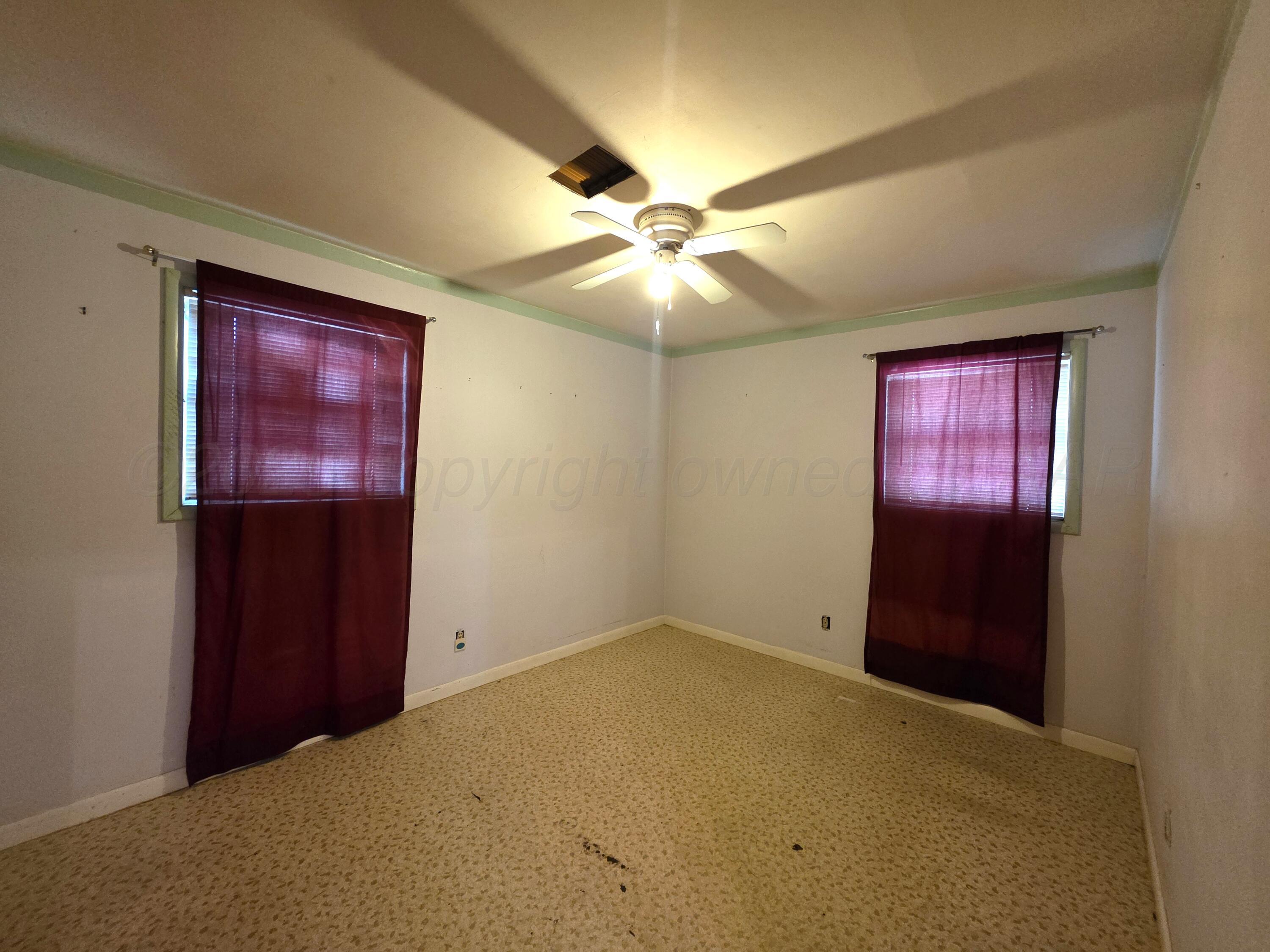 409 Heasley Street Property Photo 13