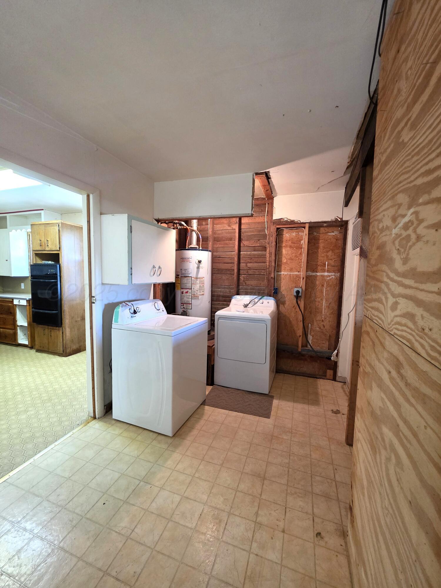 409 Heasley Street Property Photo 17