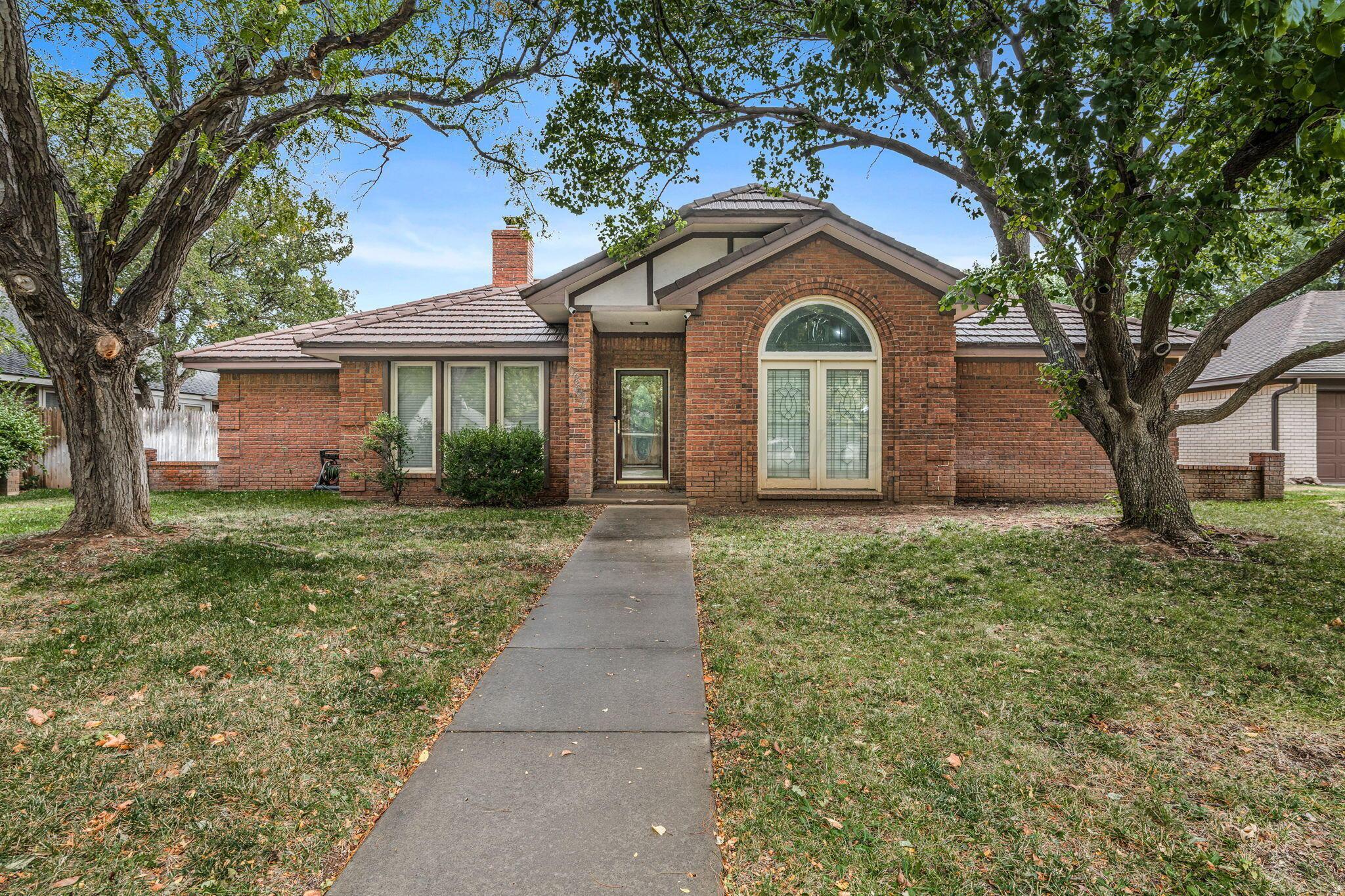 6807 Cloud Crest Drive Property Photo 1