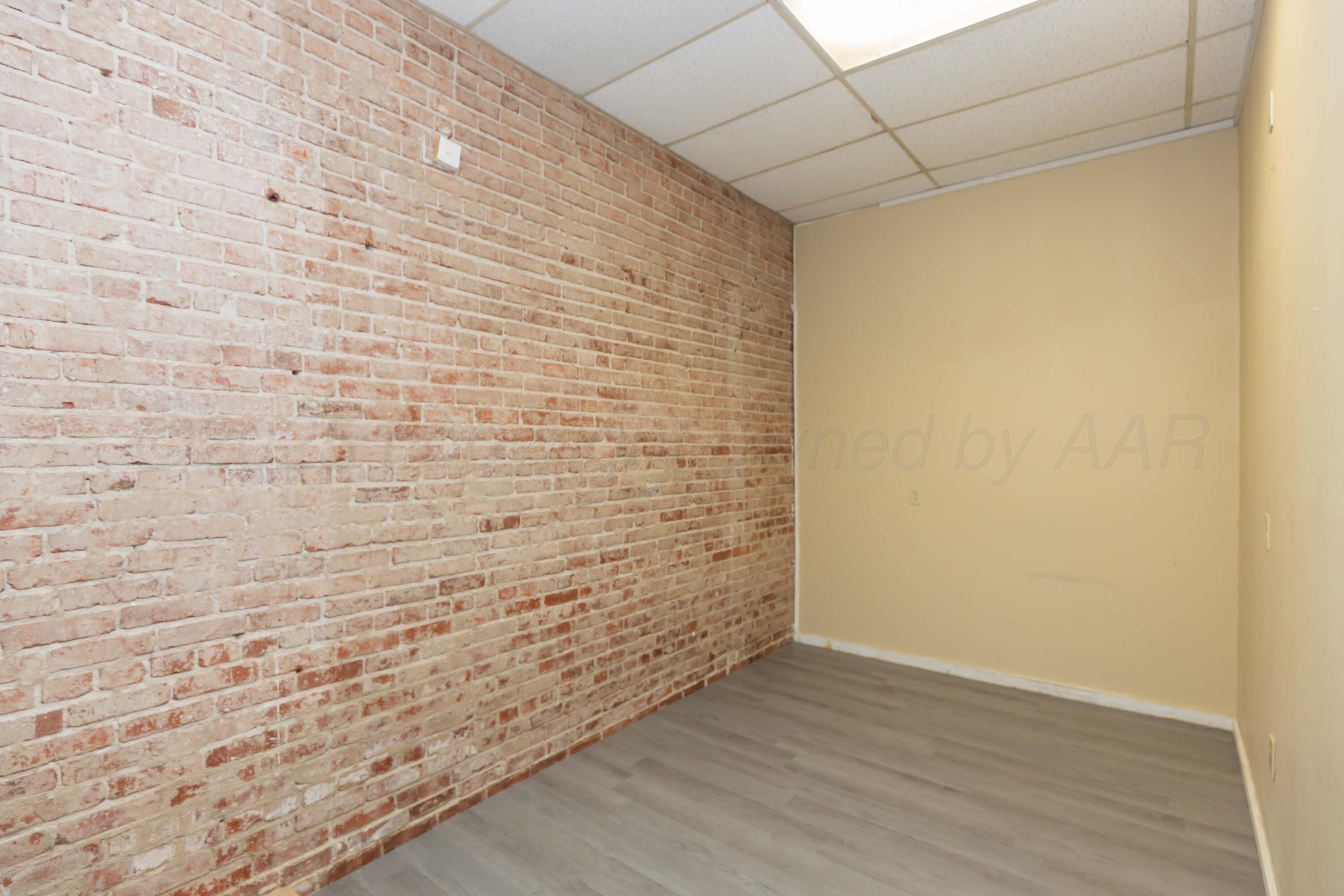211 N Main Street Property Photo 15