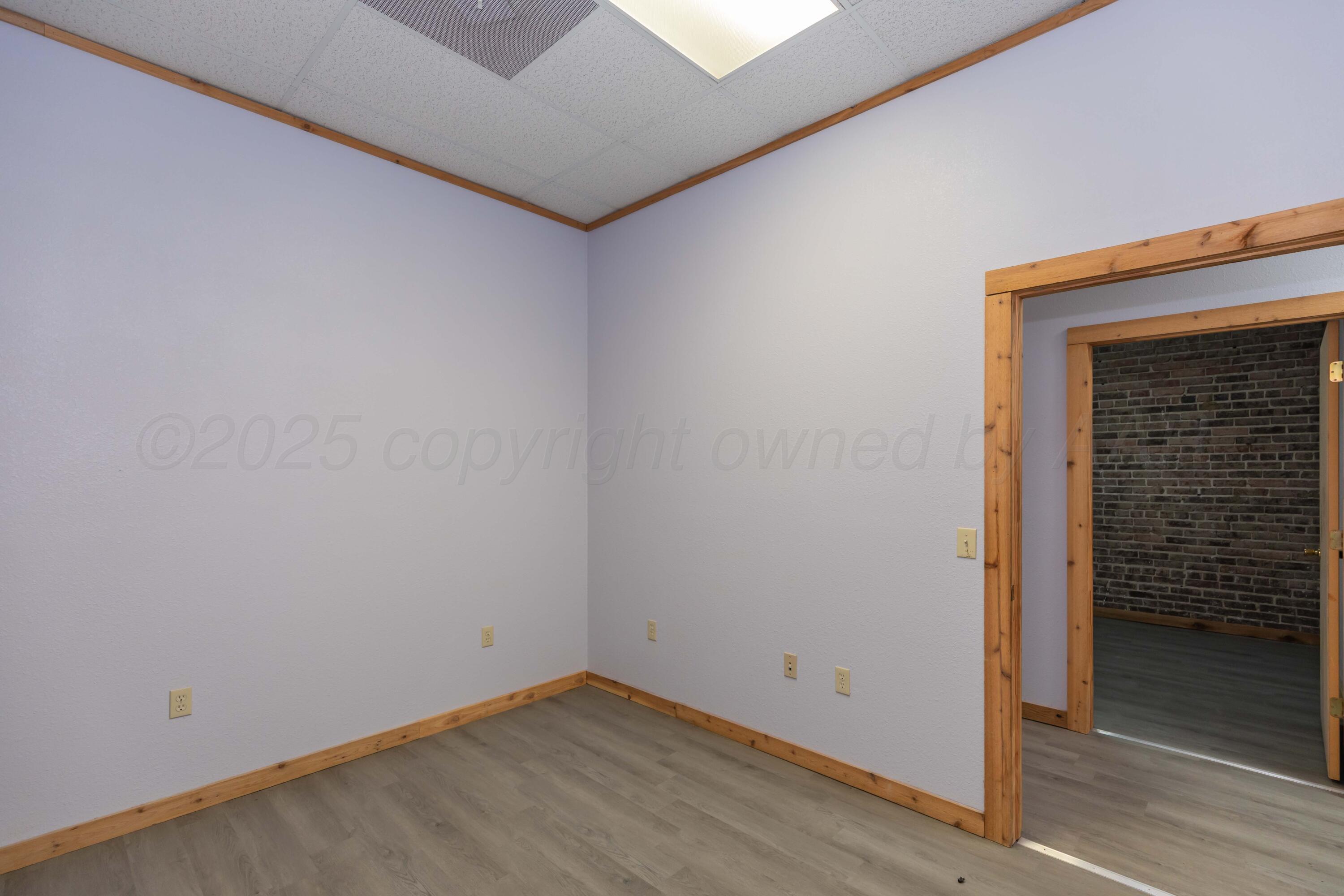 211 N Main Street Property Photo 22