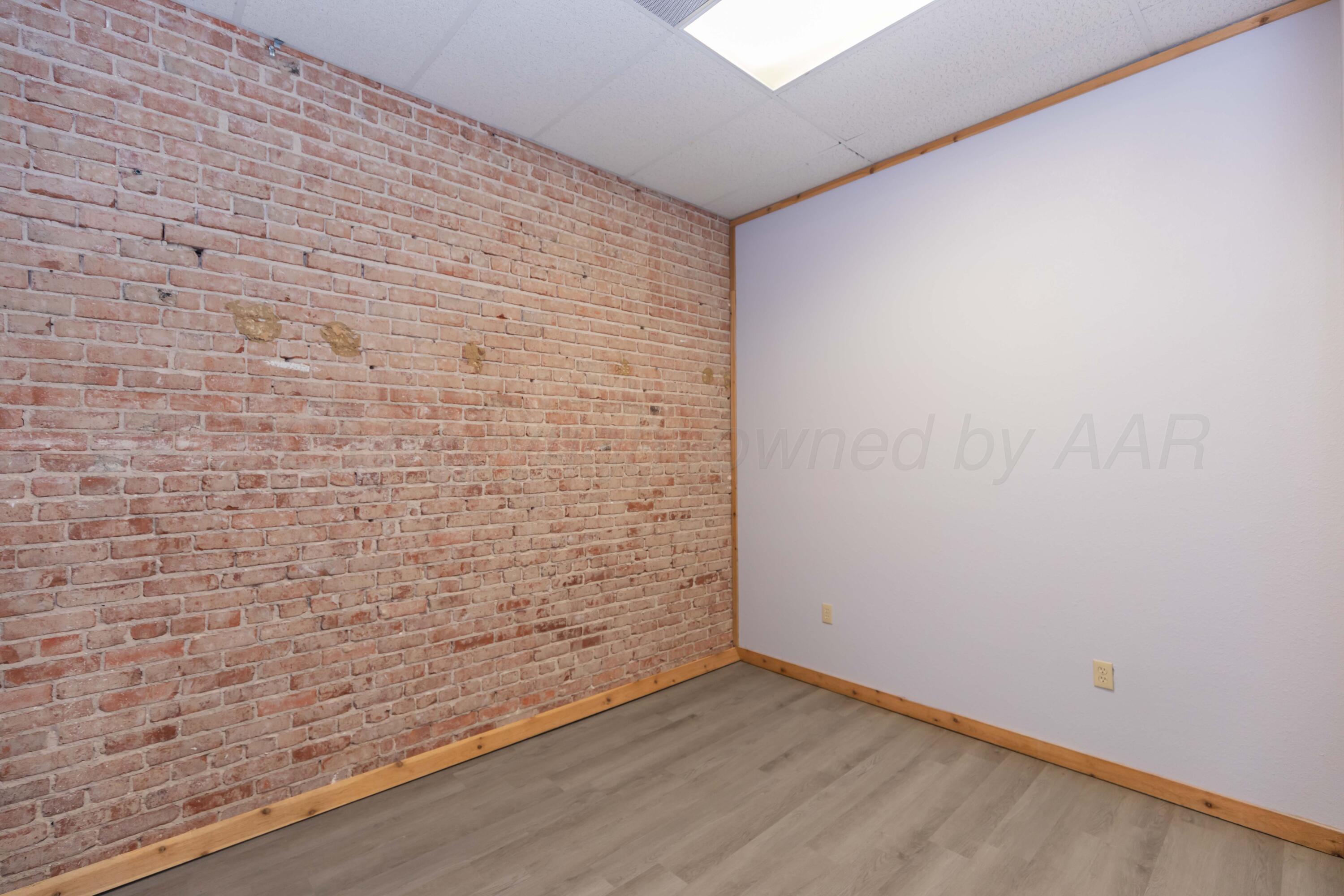 211 N Main Street Property Photo 26