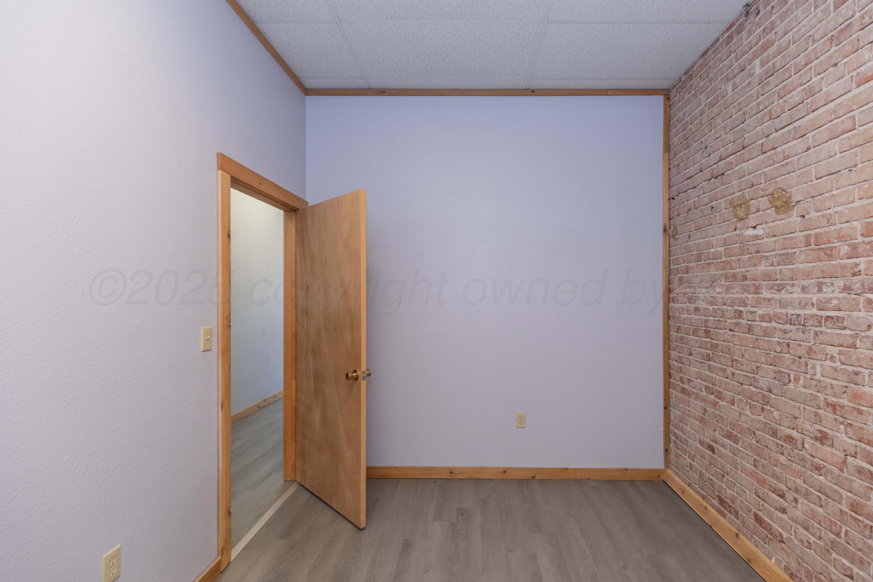 211 N Main Street Property Photo 28