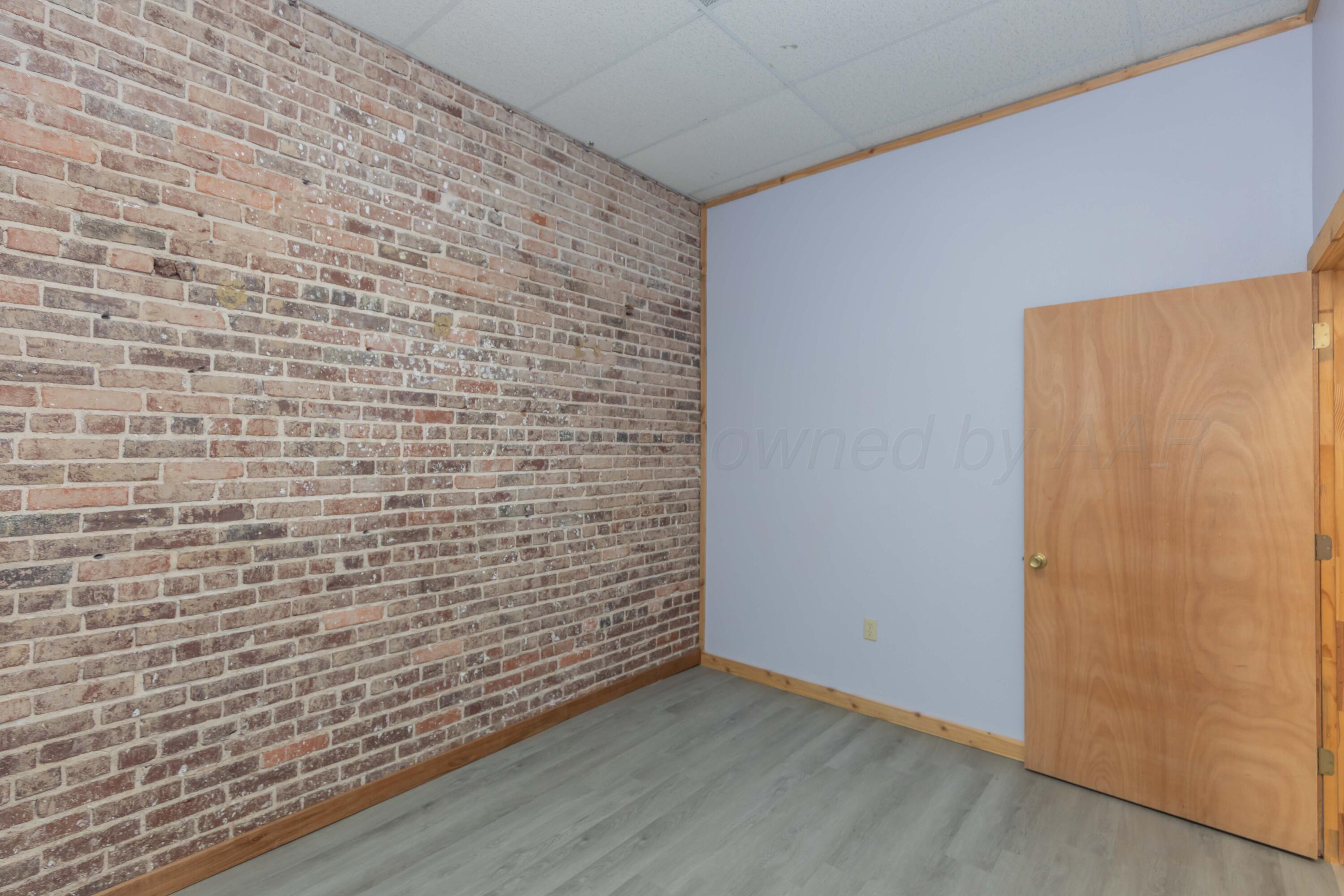 211 N Main Street Property Photo 30